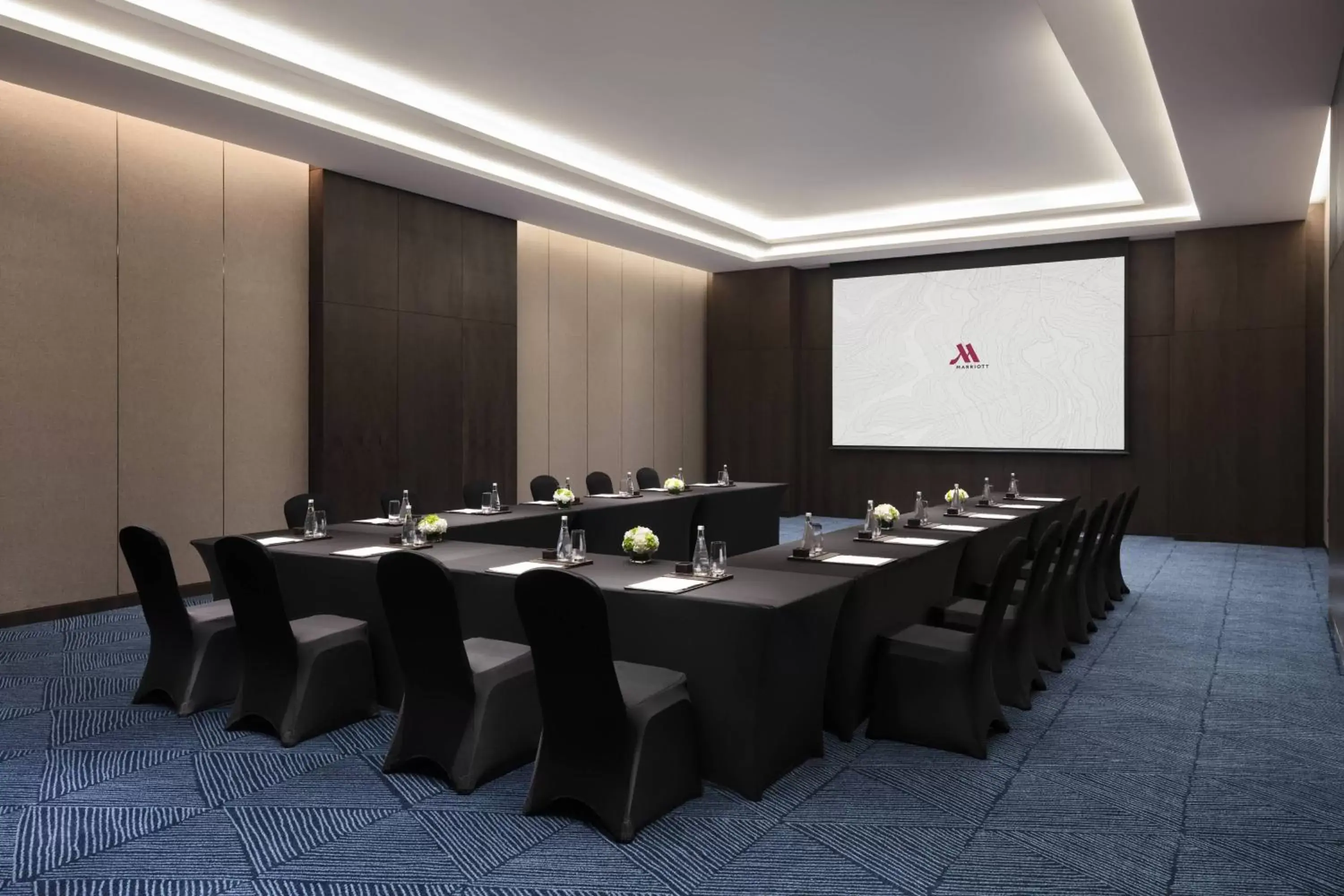 Meeting/conference room in Xuzhou Marriott Hotel Lakeview