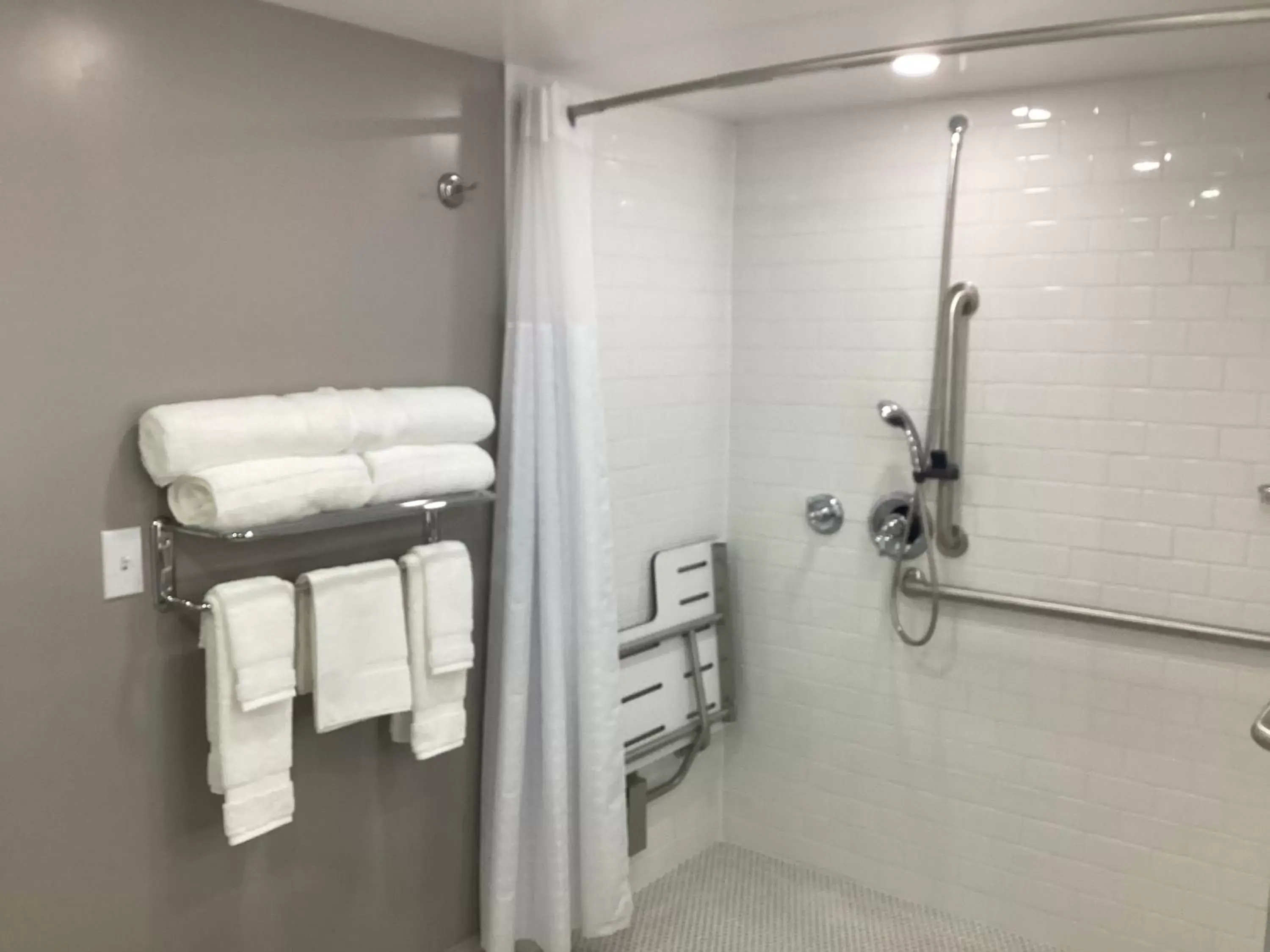 Shower, Bathroom in Days-Inn by Wyndham Baltimore Northwest