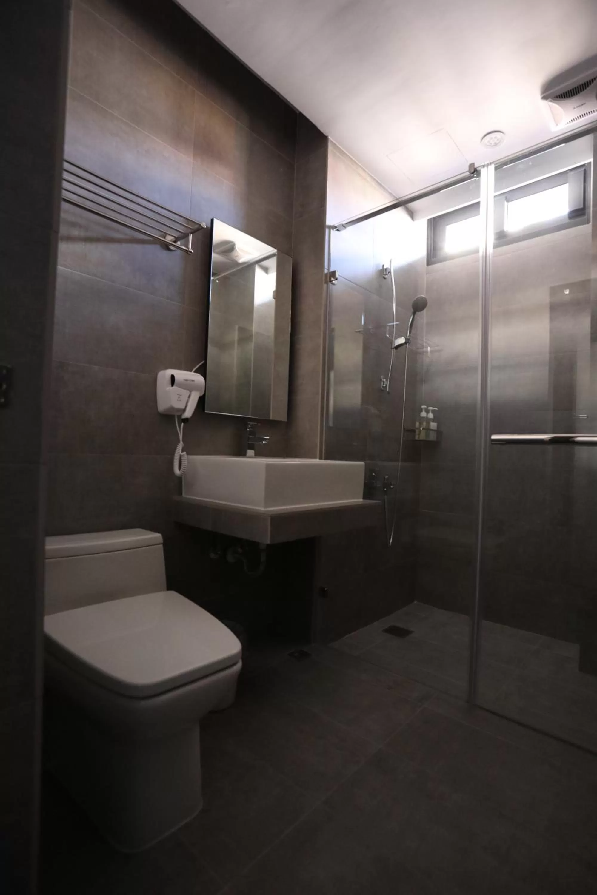 Shower in Wountain Hotel