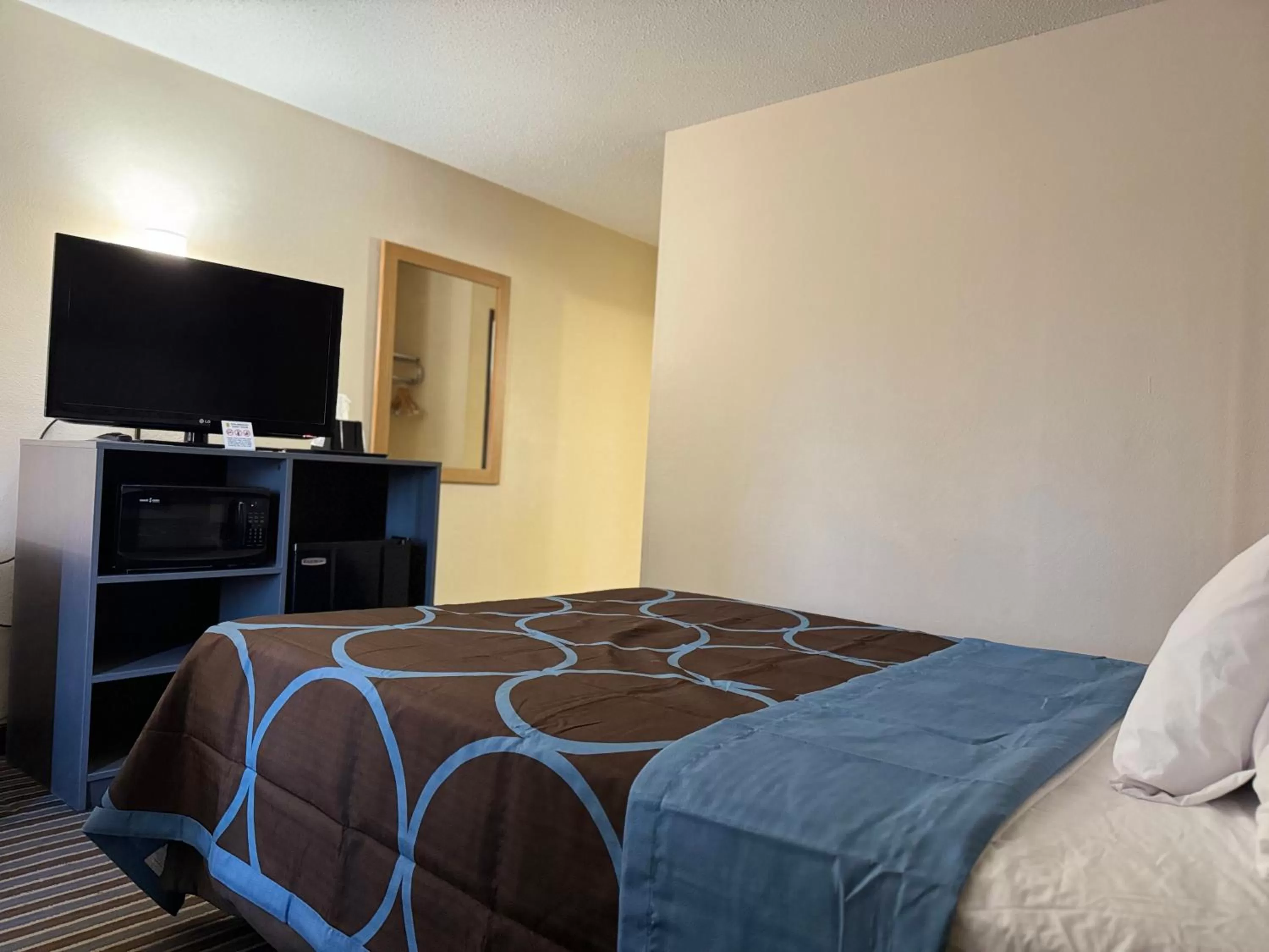 Bed in Super 8 by Wyndham Columbia Clark Lane