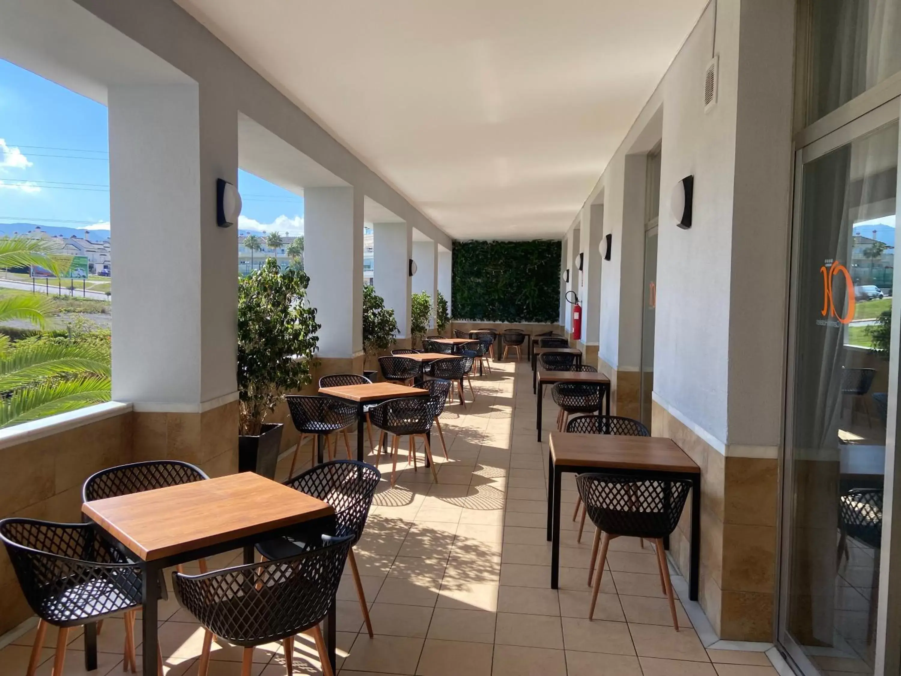 Balcony/Terrace, Restaurant/Places to Eat in Hotel Montera Plaza