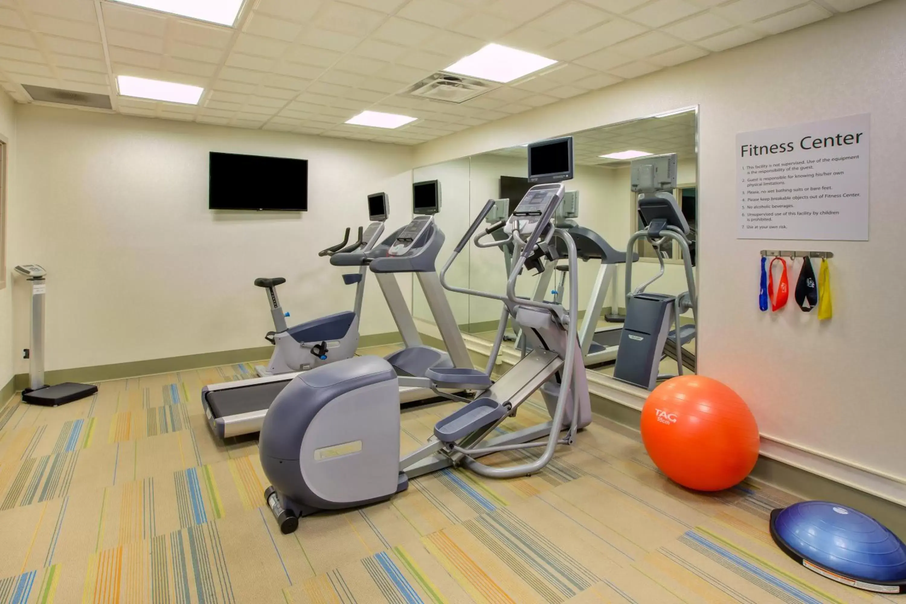 Fitness centre/facilities, Fitness Center/Facilities in Holiday Inn Express Hotel & Suites Fort Wayne, an IHG Hotel