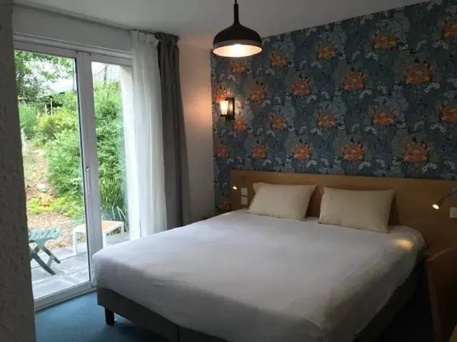Photo of the whole room, Bed in Hotel Le Branhoc - Brit Hotel Auray