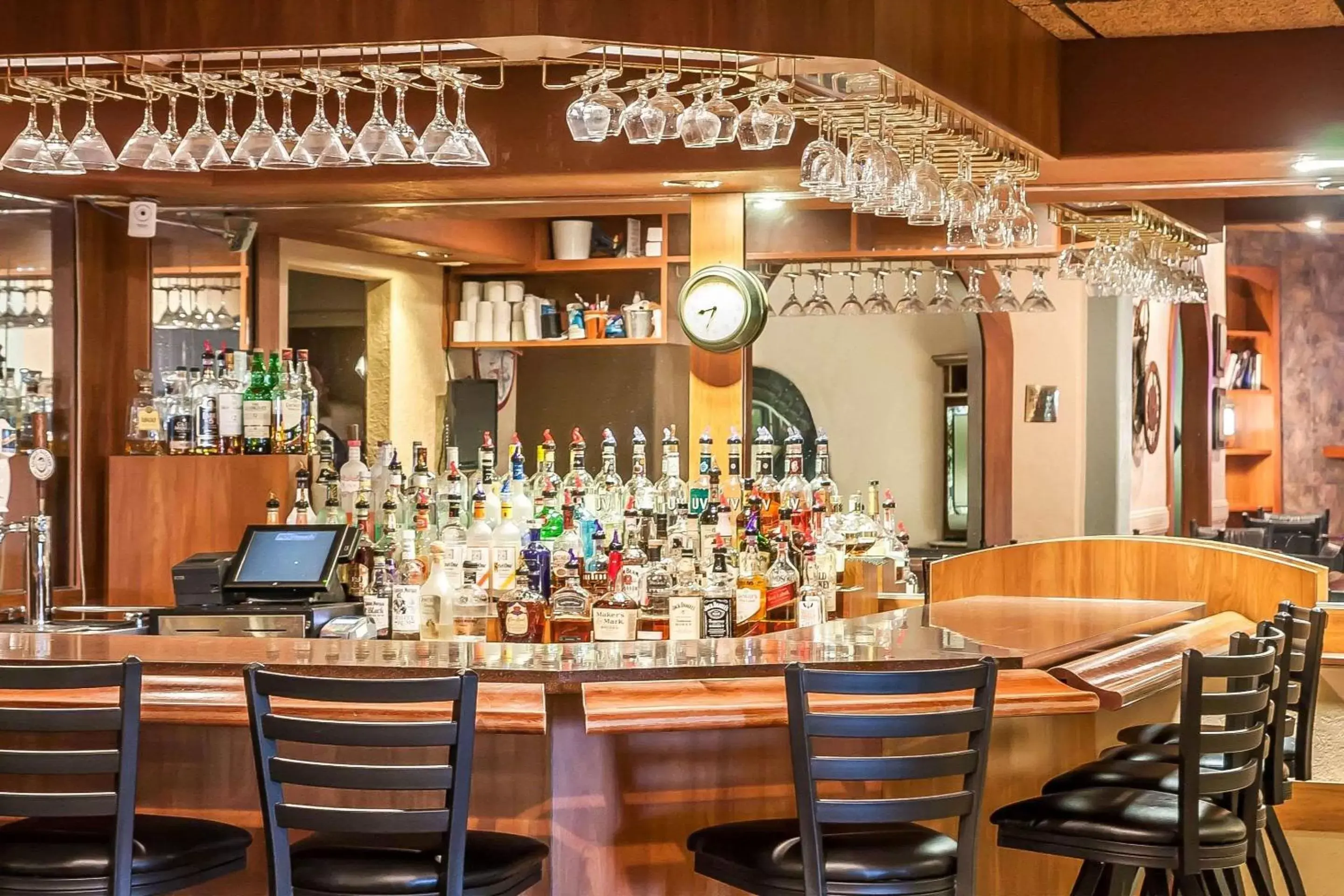 Lounge or bar in Sleep Inn & Suites Conference Center and Water Park Lounge or bar in Sleep Inn & Suites Conference Center and Water Park