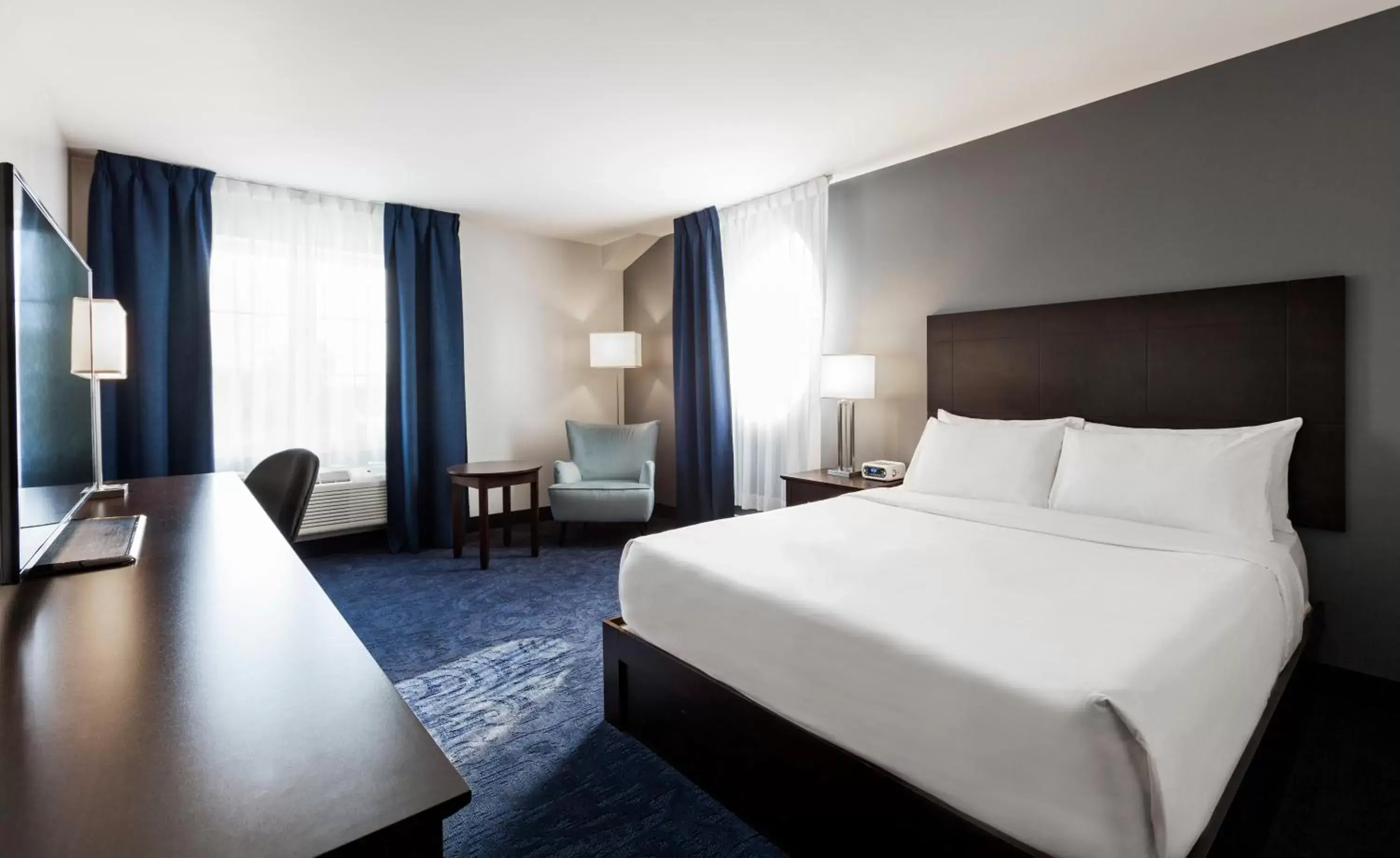 Bedroom, Bed in Imperia Hotel & Suites Saint-Eustache