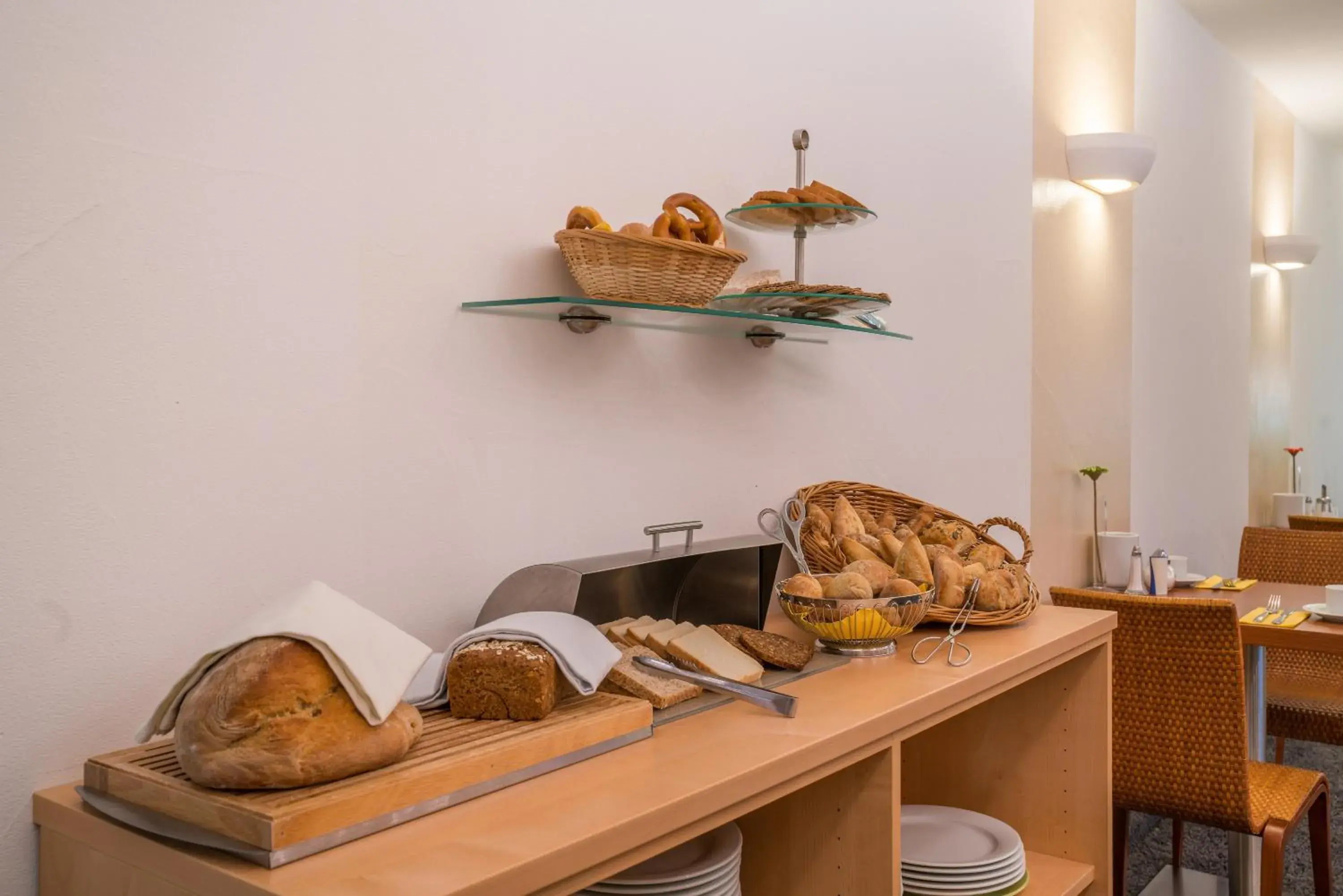 Breakfast, Food in Apartmenthotel Residenz Steinenbronn