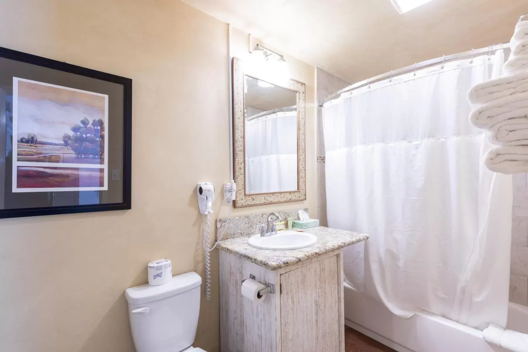 Bathroom in Vineyard Valley Inn