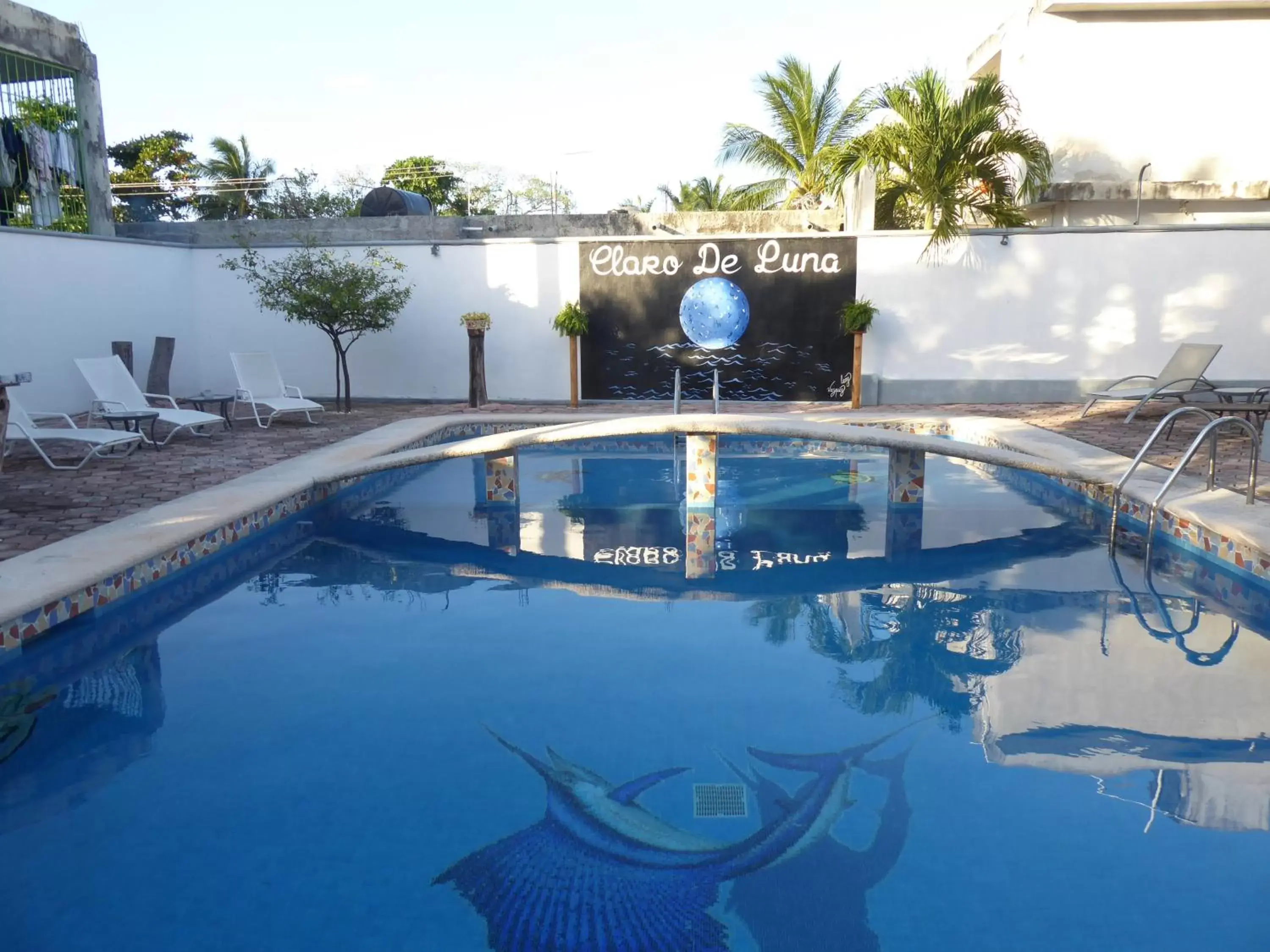 Swimming Pool in Claro de Luna