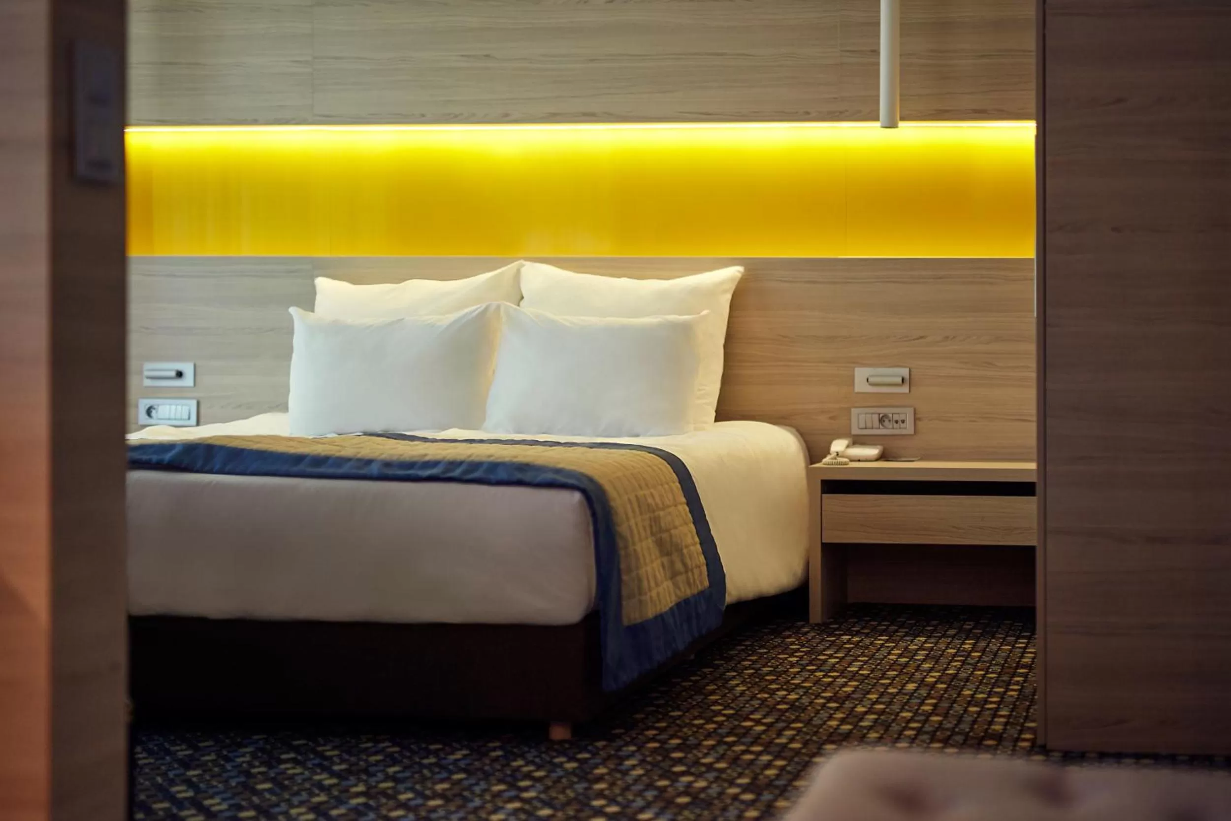 Bed in Bristol Art & Medical SPA