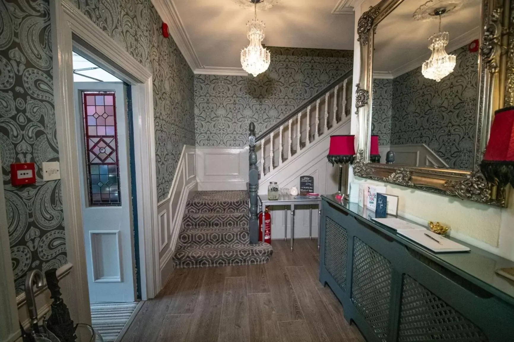 Lobby or reception, Kitchen/Kitchenette in Amarillo Guesthouse