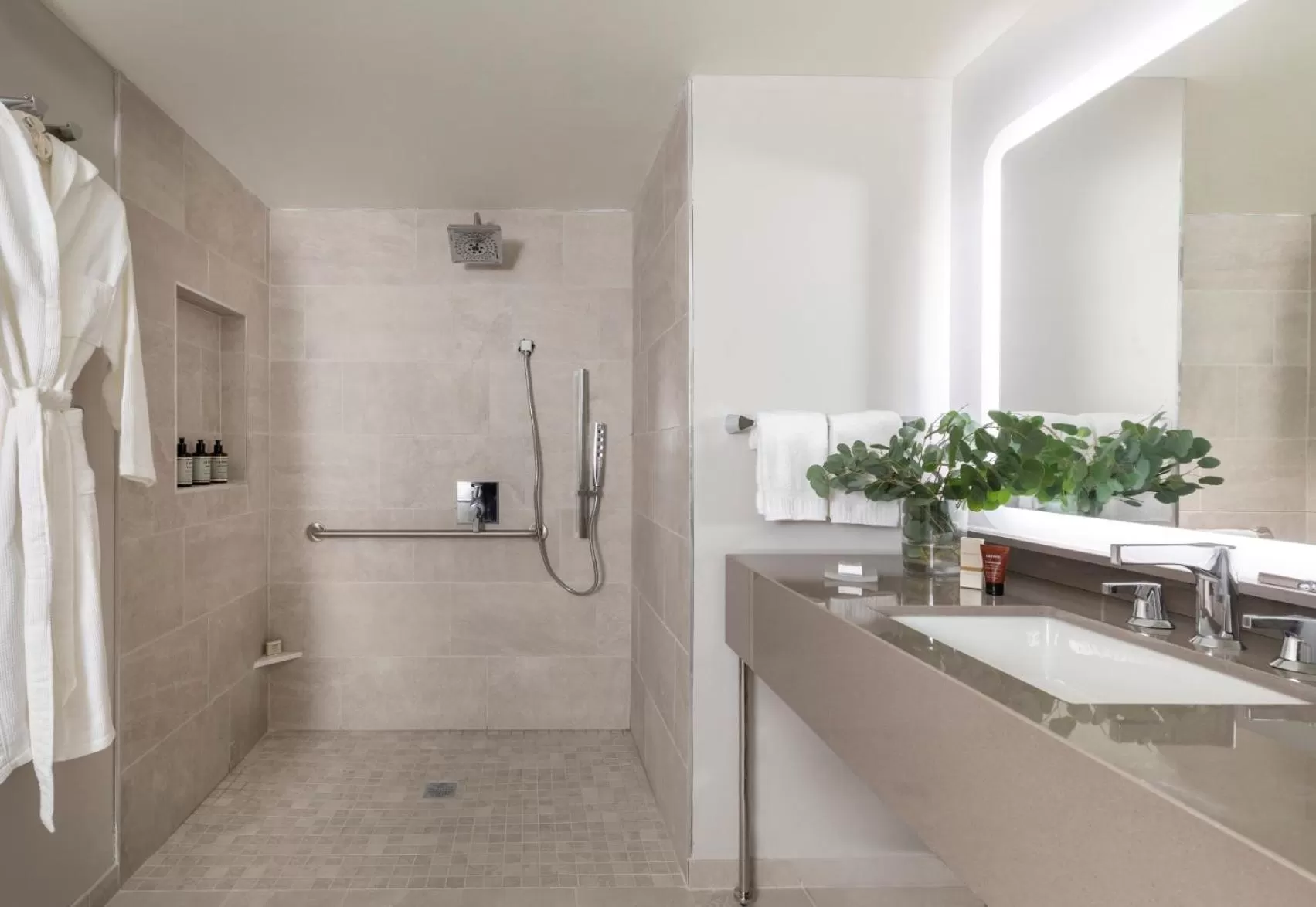 Bathroom in Hotel Madera