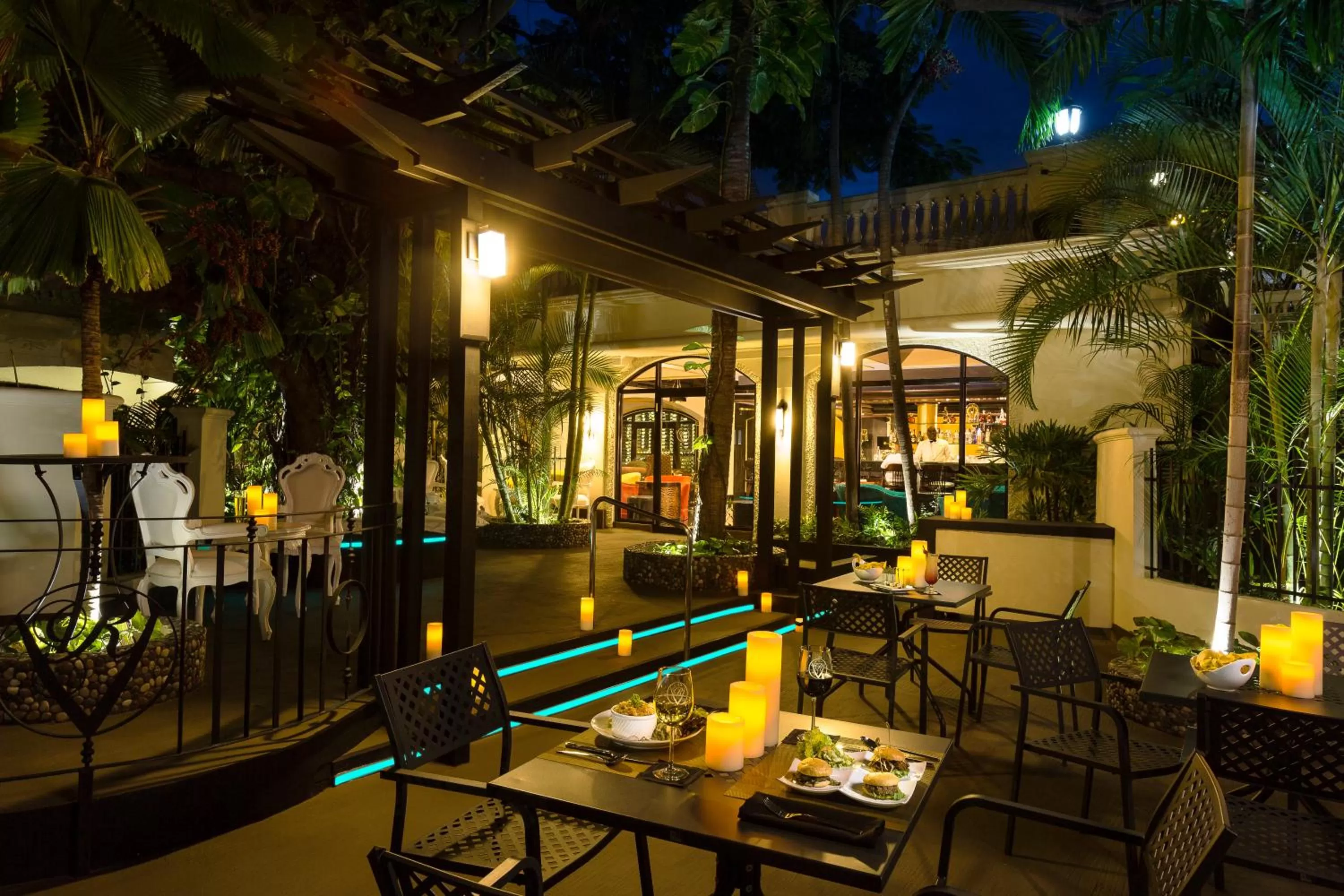 Restaurant/places to eat in Terra Nova, BW Premier Collection