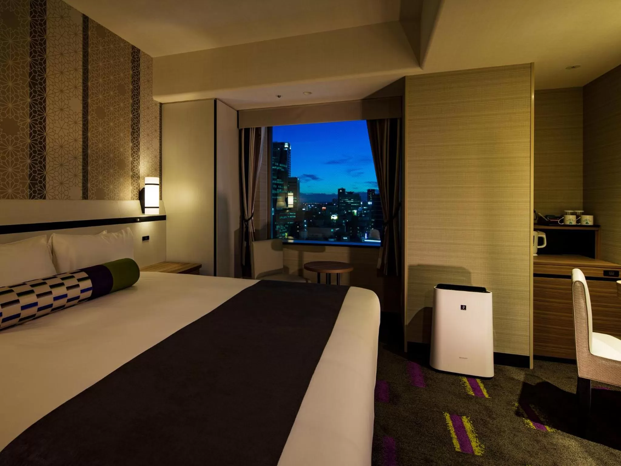 Photo of the whole room, Bed in Hotel Monterey Le Frere Osaka