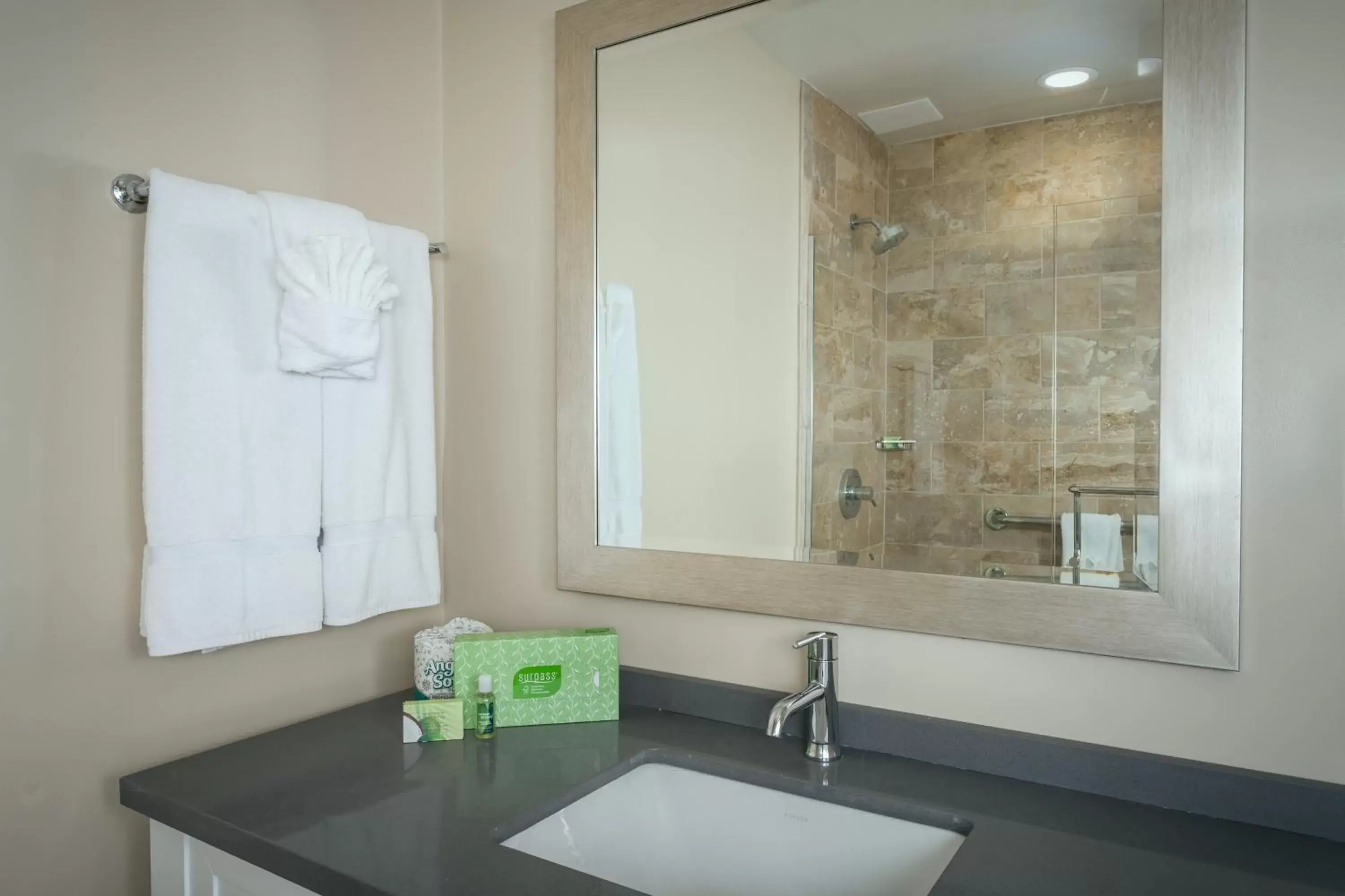 Bathroom in Pacific Shores Inn