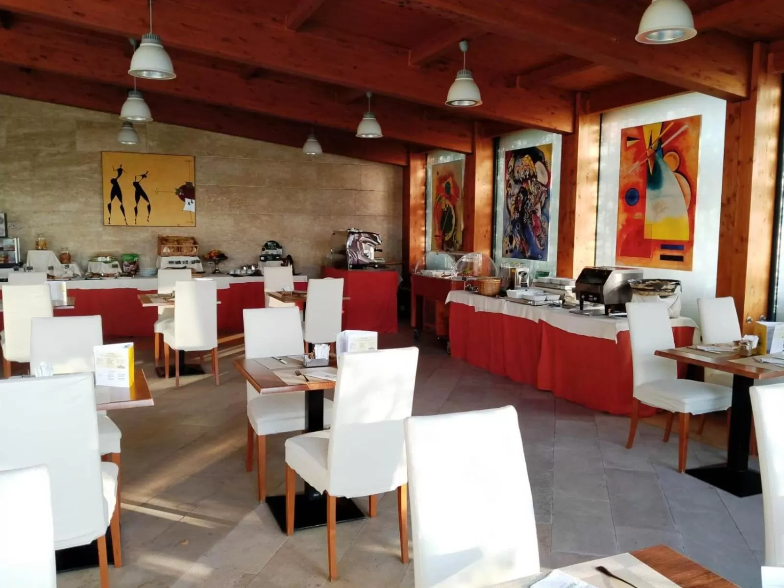 Restaurant/places to eat in Holiday Inn Cagliari by IHG