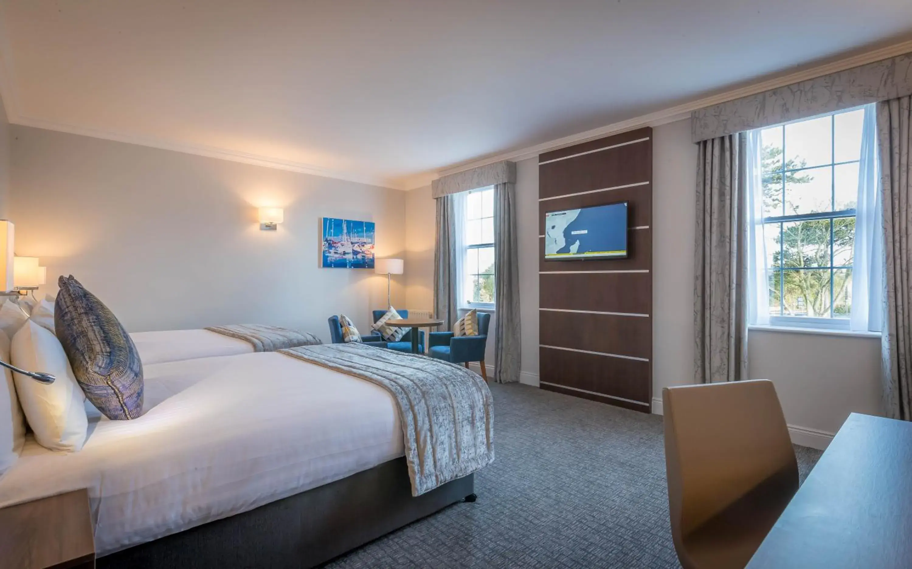 Bedroom, Bed in Marine Hotel