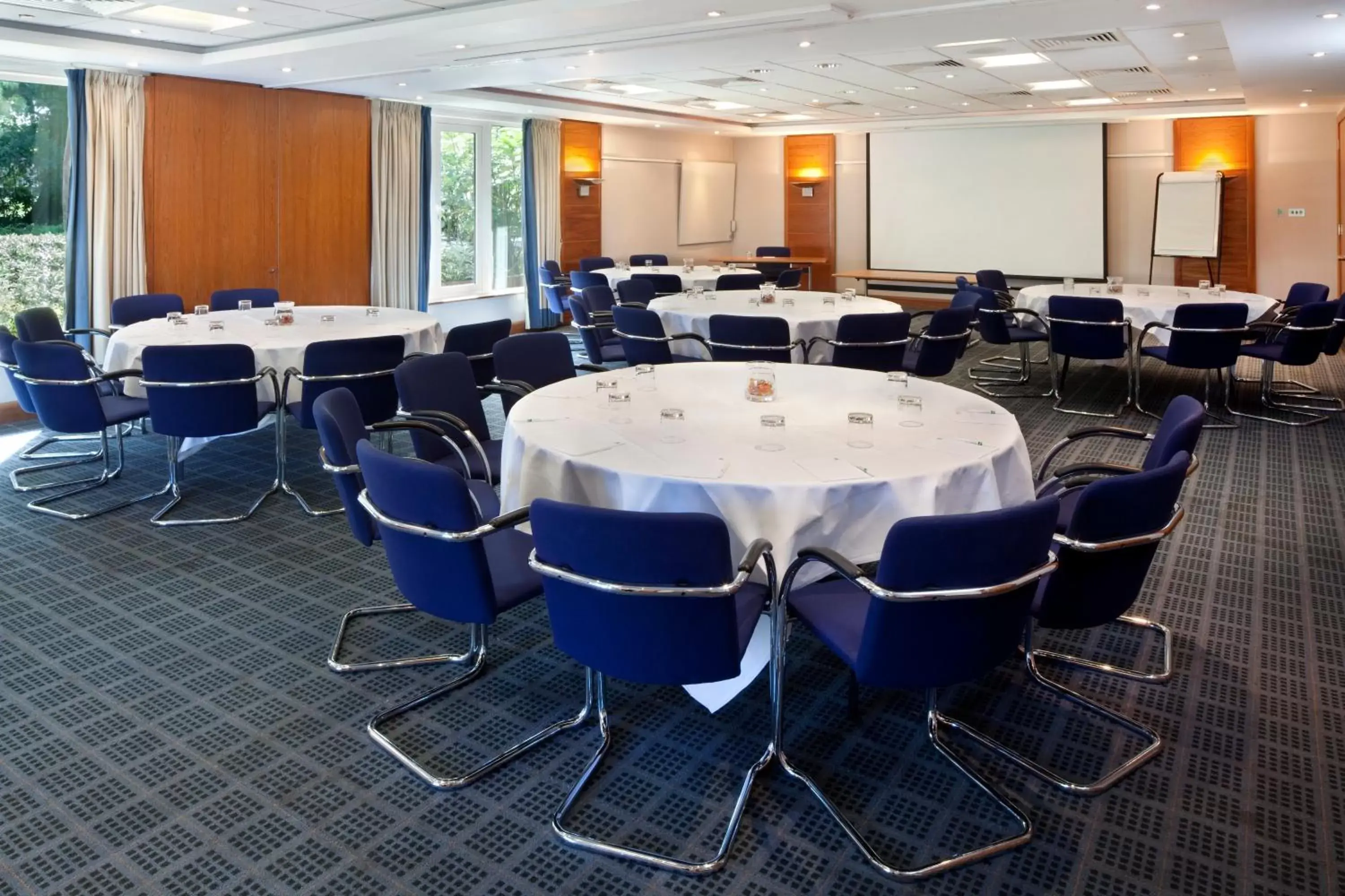 Banquet/Function facilities in Holiday Inn Guildford, an IHG Hotel