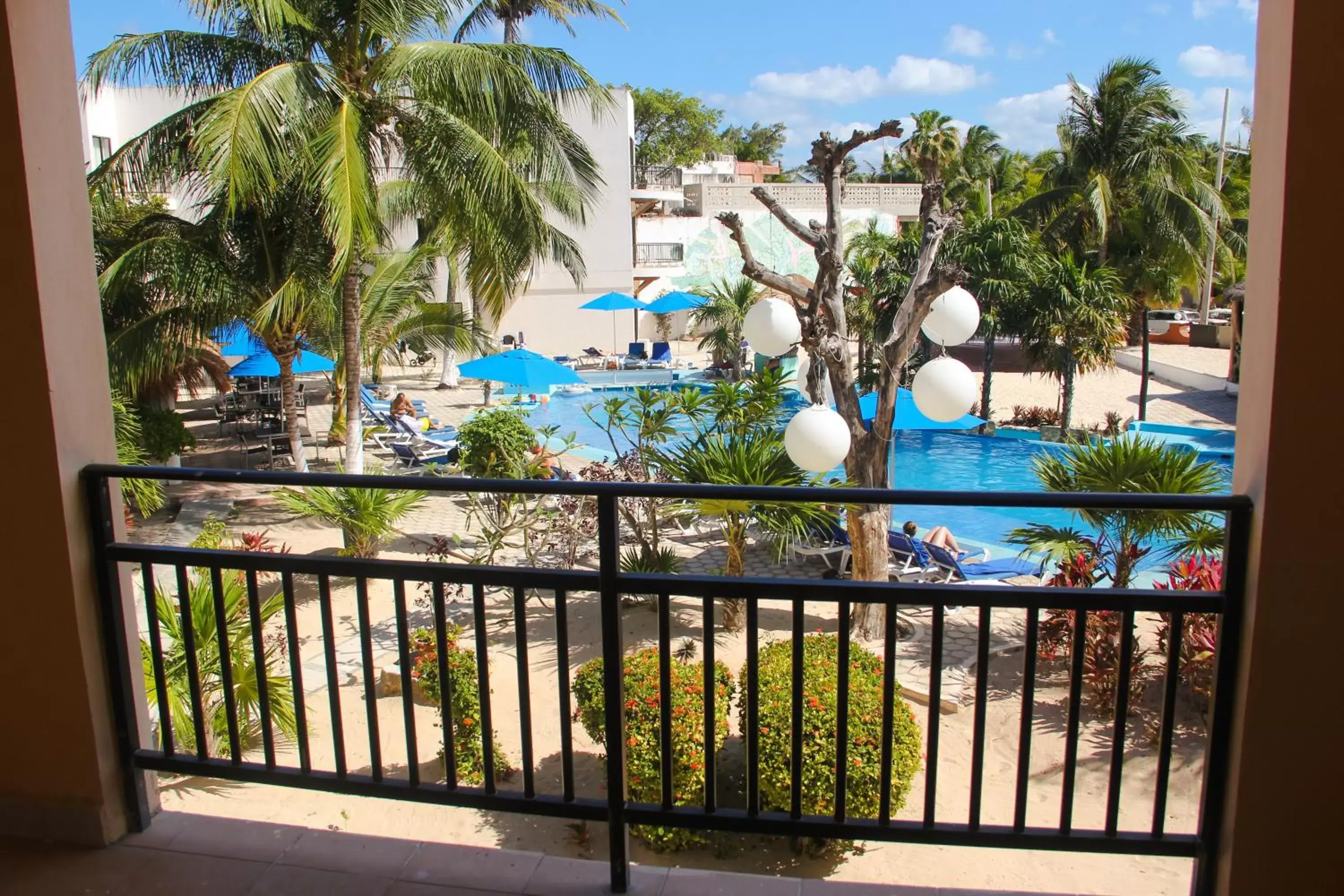 Balcony/Terrace, Pool View in Hotel Posada del Mar