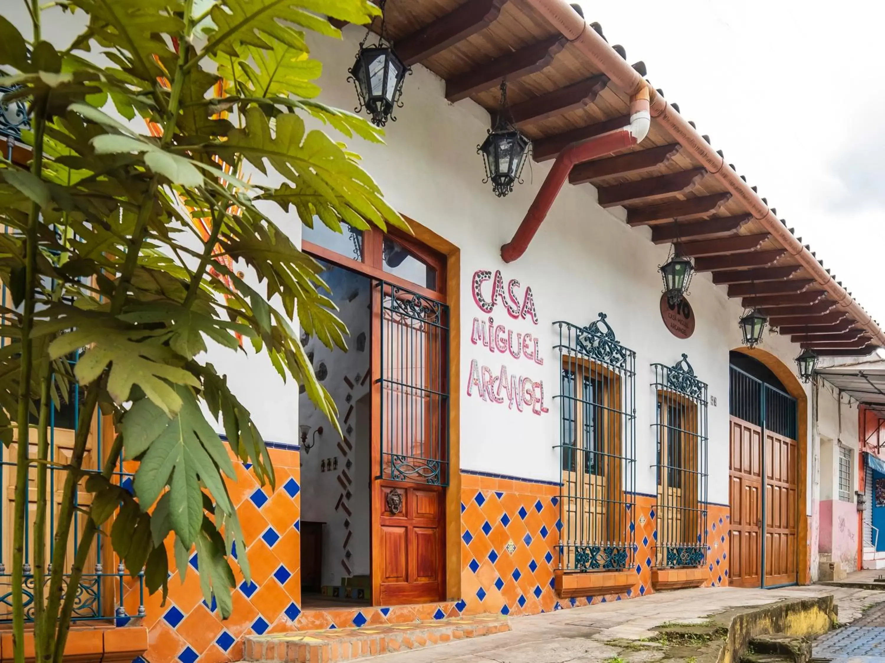 Facade/entrance in Casa Miguel Arcangel