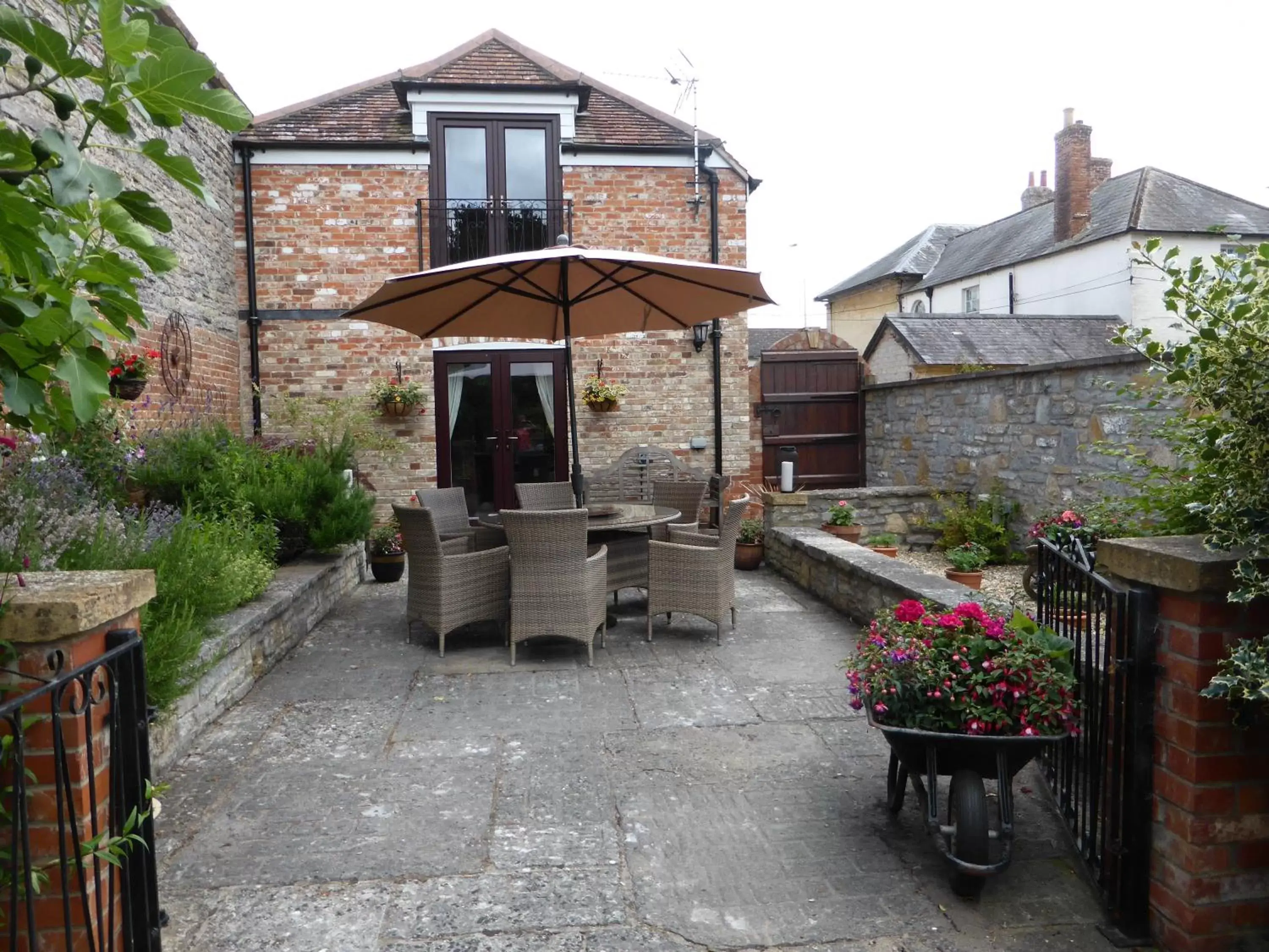 BBQ Facilities in Liongate House