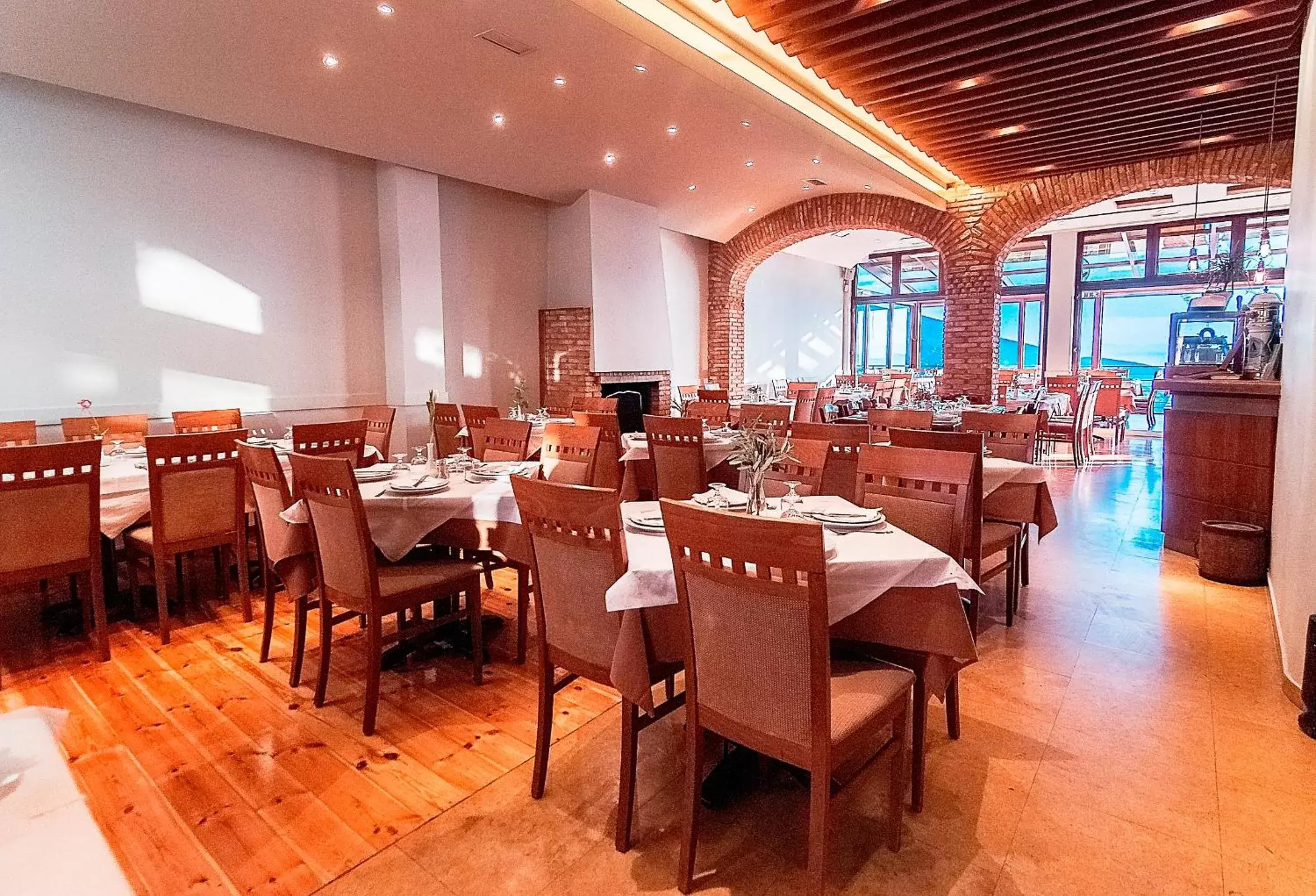 Restaurant/Places to Eat in Fedriades Delphi Hotel
