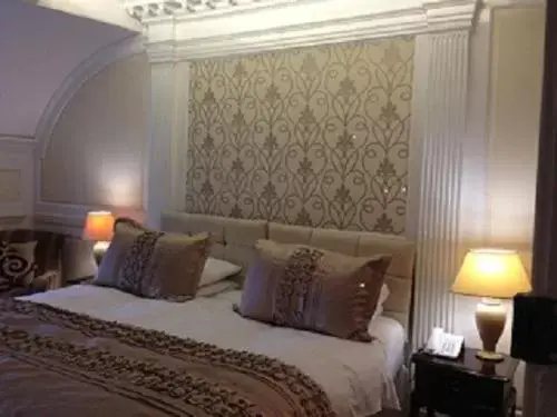 Bedroom in Hardwicke Hall Manor Hotel