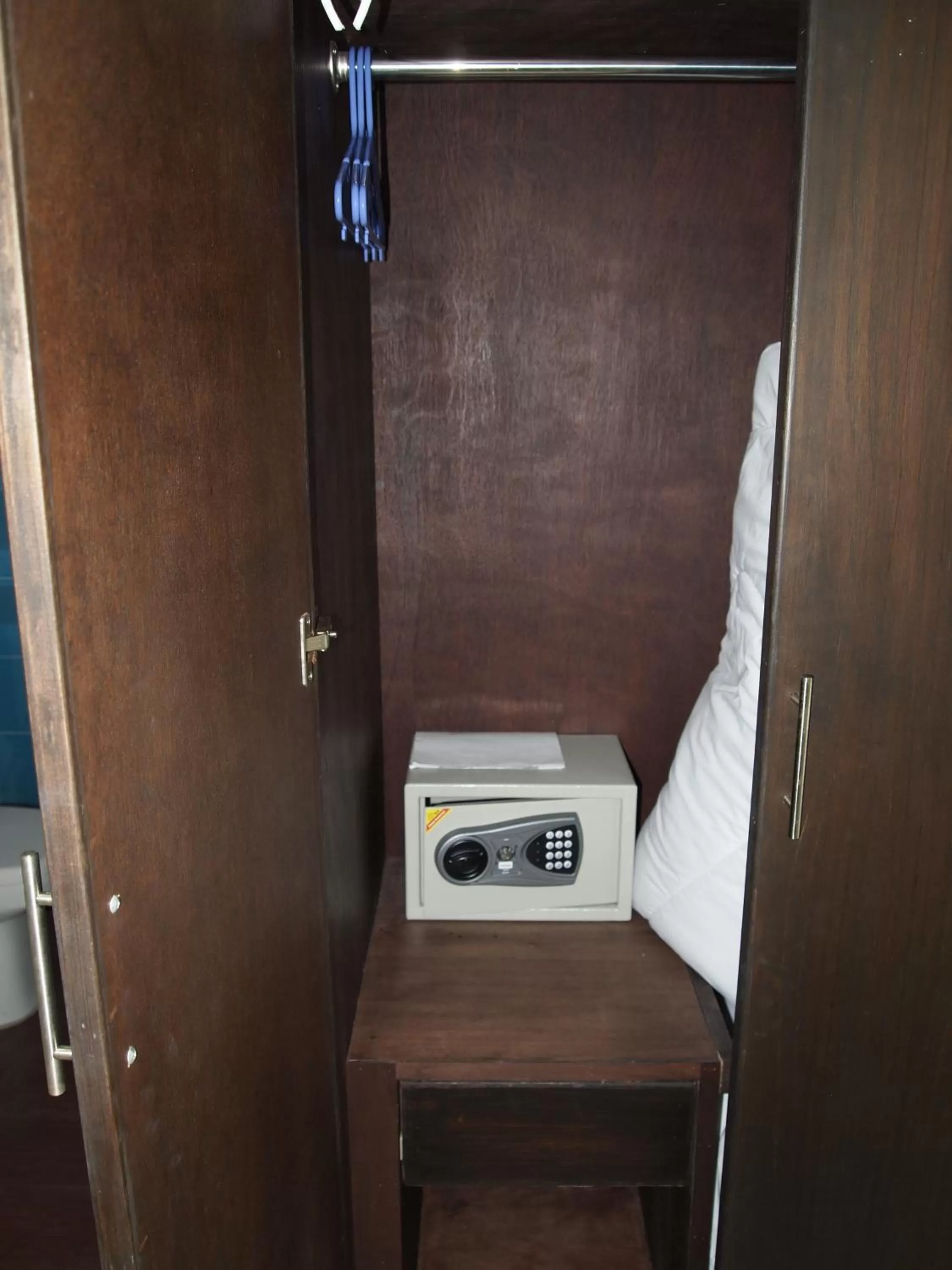 Other in The Right Resort