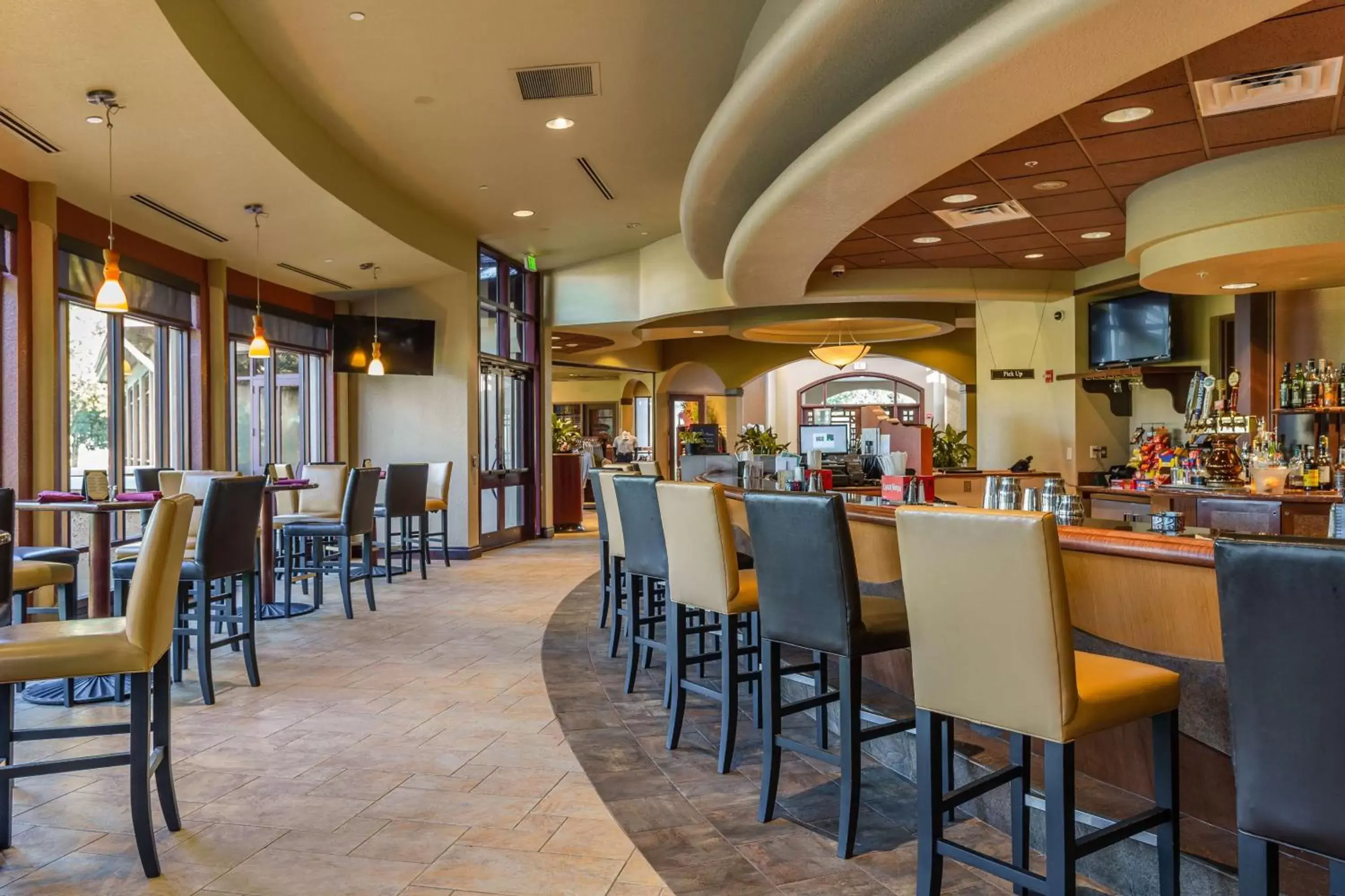 Lounge or bar, Restaurant/Places to Eat in Hilton Vacation Club Mystic Dunes Orlando