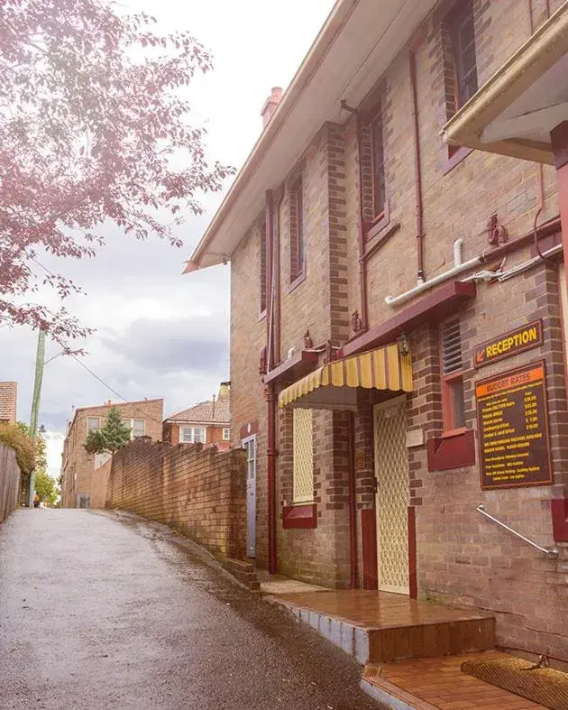 Property building in Katoomba Mountain Lodge Property building in Katoomba Mountain Lodge