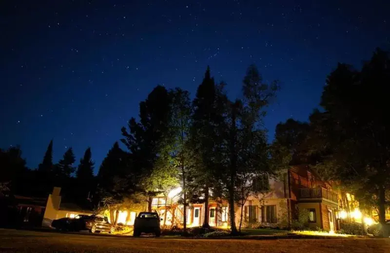 Property Building in Thomsonite Inn on Lake Superior