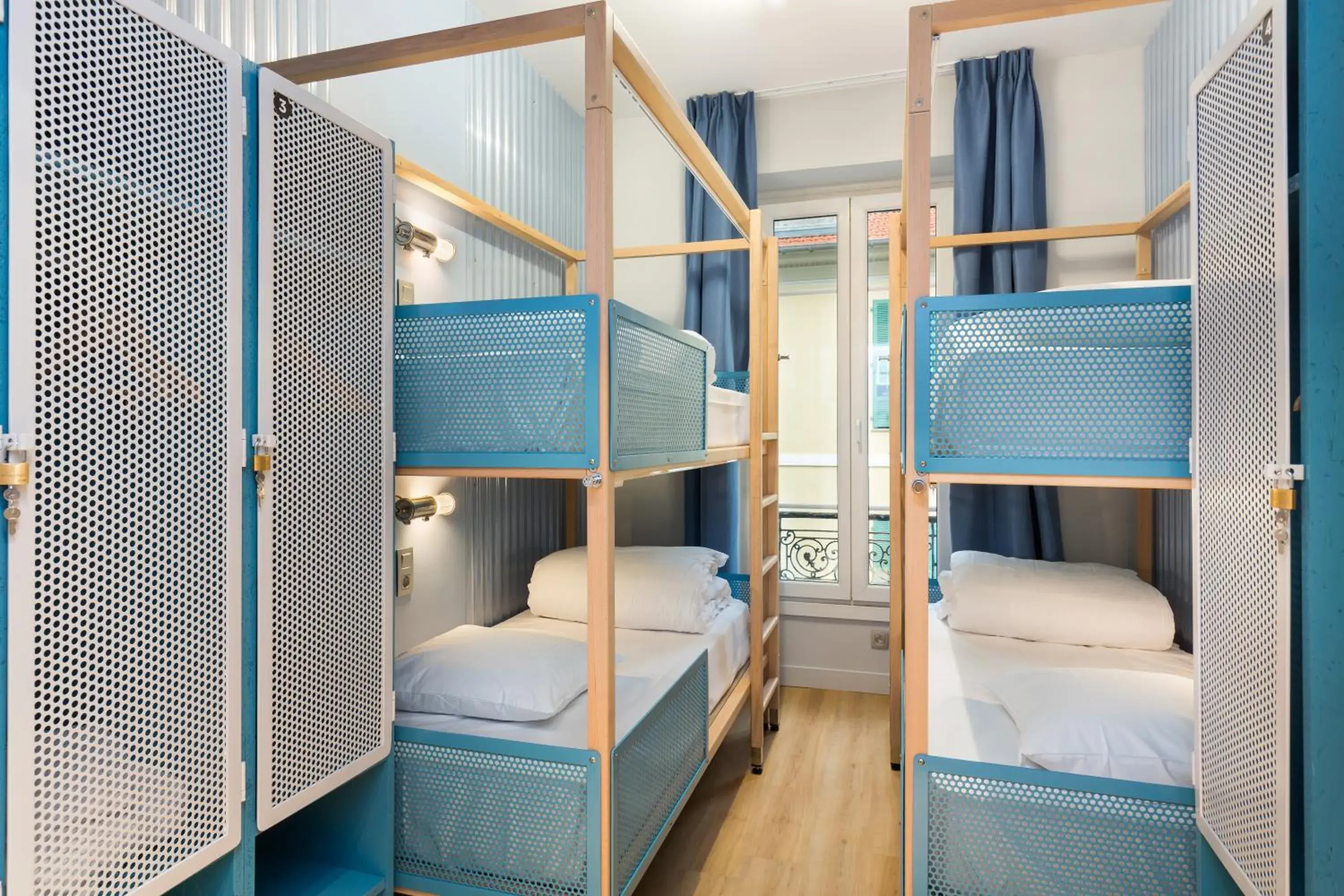 Bunk Bed in Hôtel Ozz by Happyculture