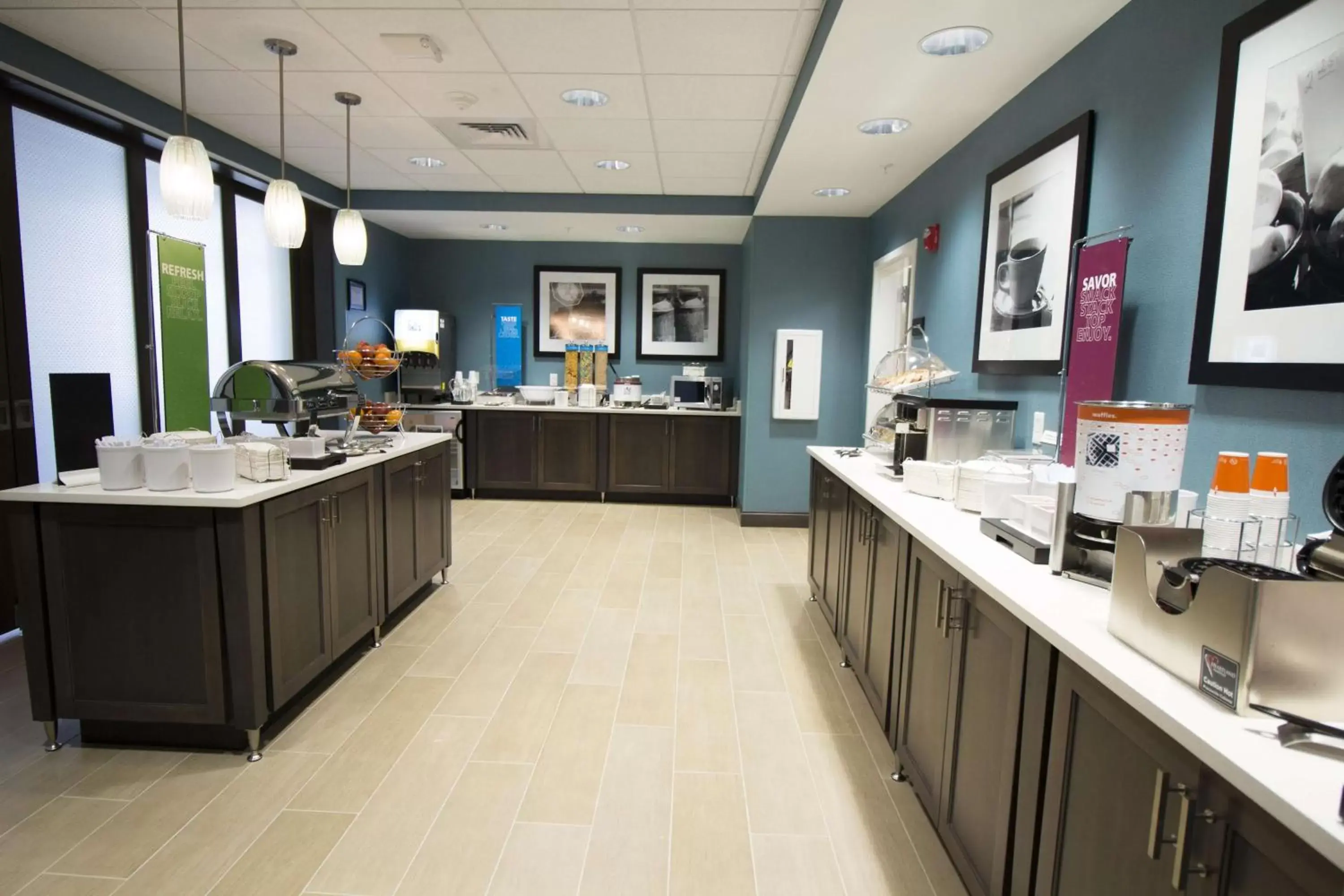 Dining area, Restaurant/Places to Eat in Hampton Inn Decatur, Mt. Zion, IL