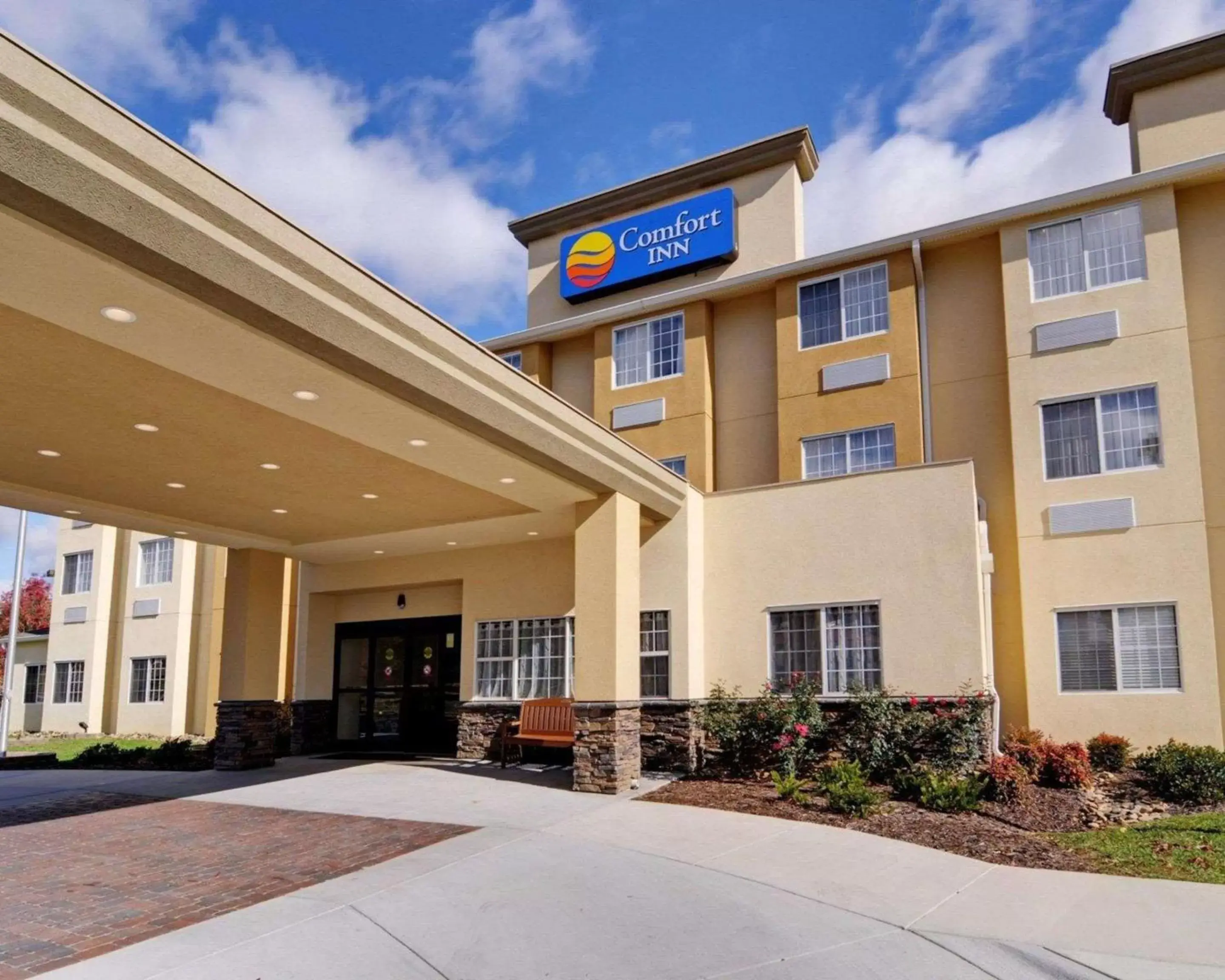 Property Building in Comfort Inn Mount Airy