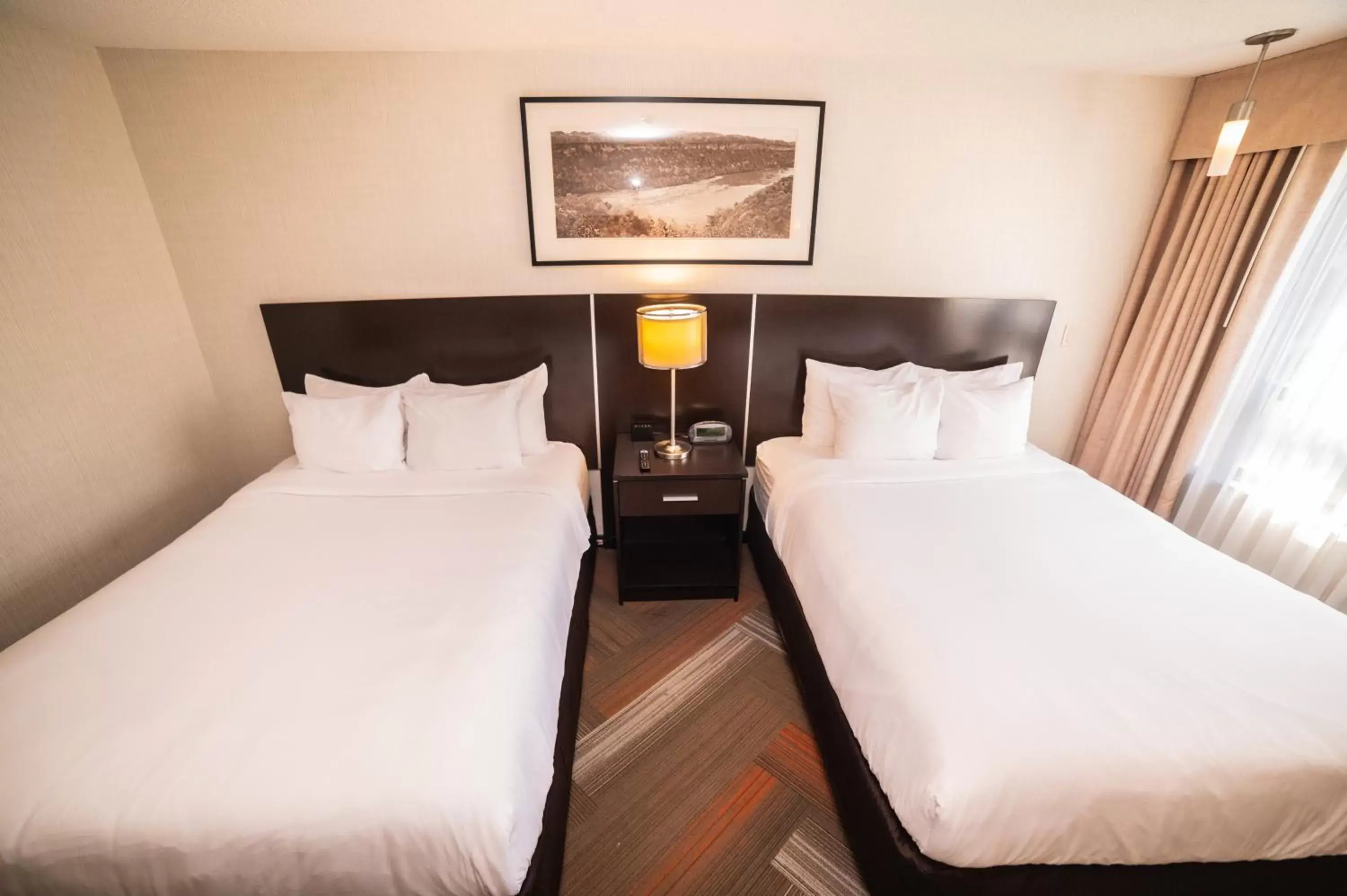 Bedroom, Bed in Quality Hotel Burlington
