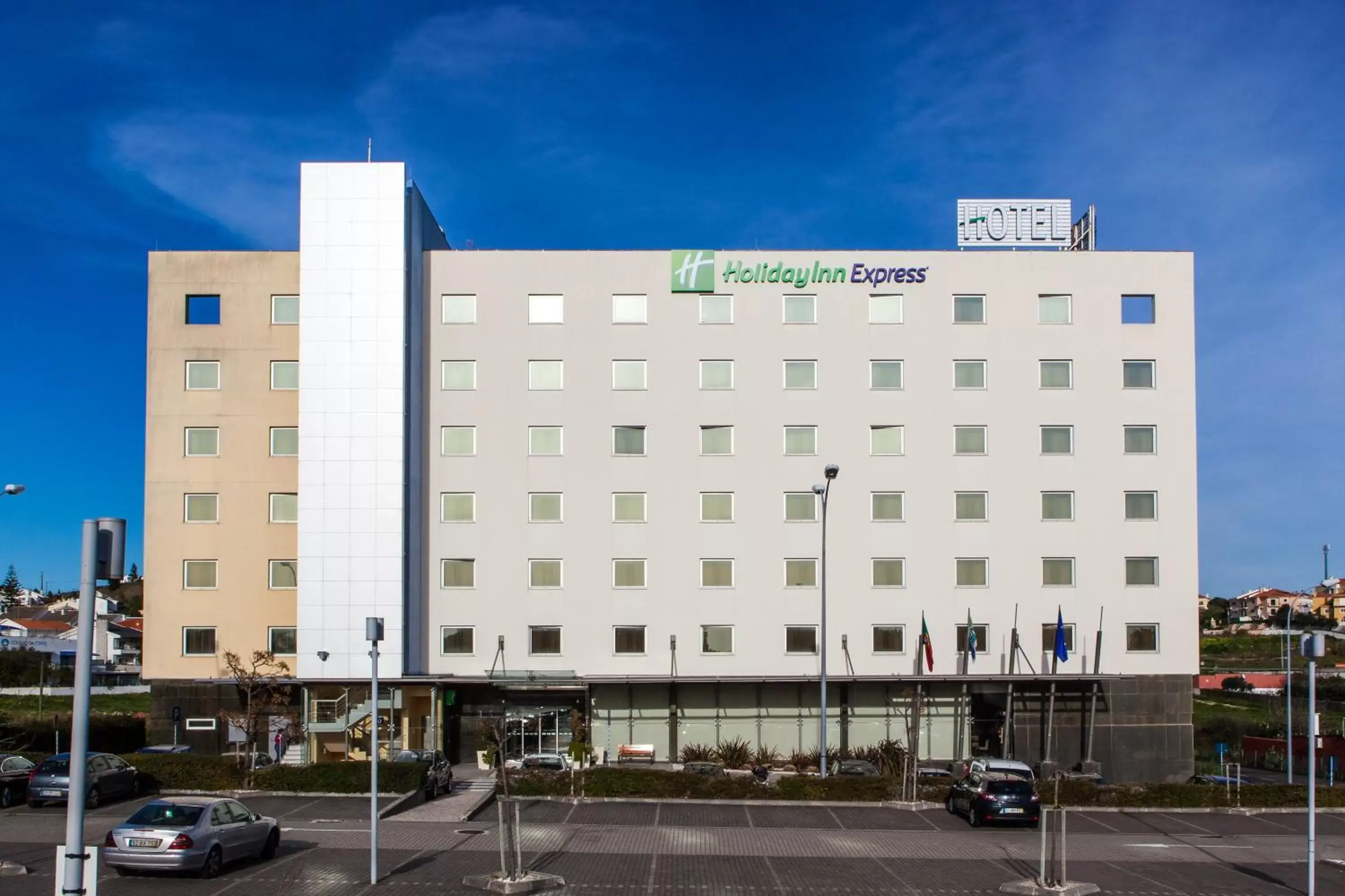 Facade/entrance, Property Building in Holiday Inn Express Lisbon-Oeiras, an IHG Hotel