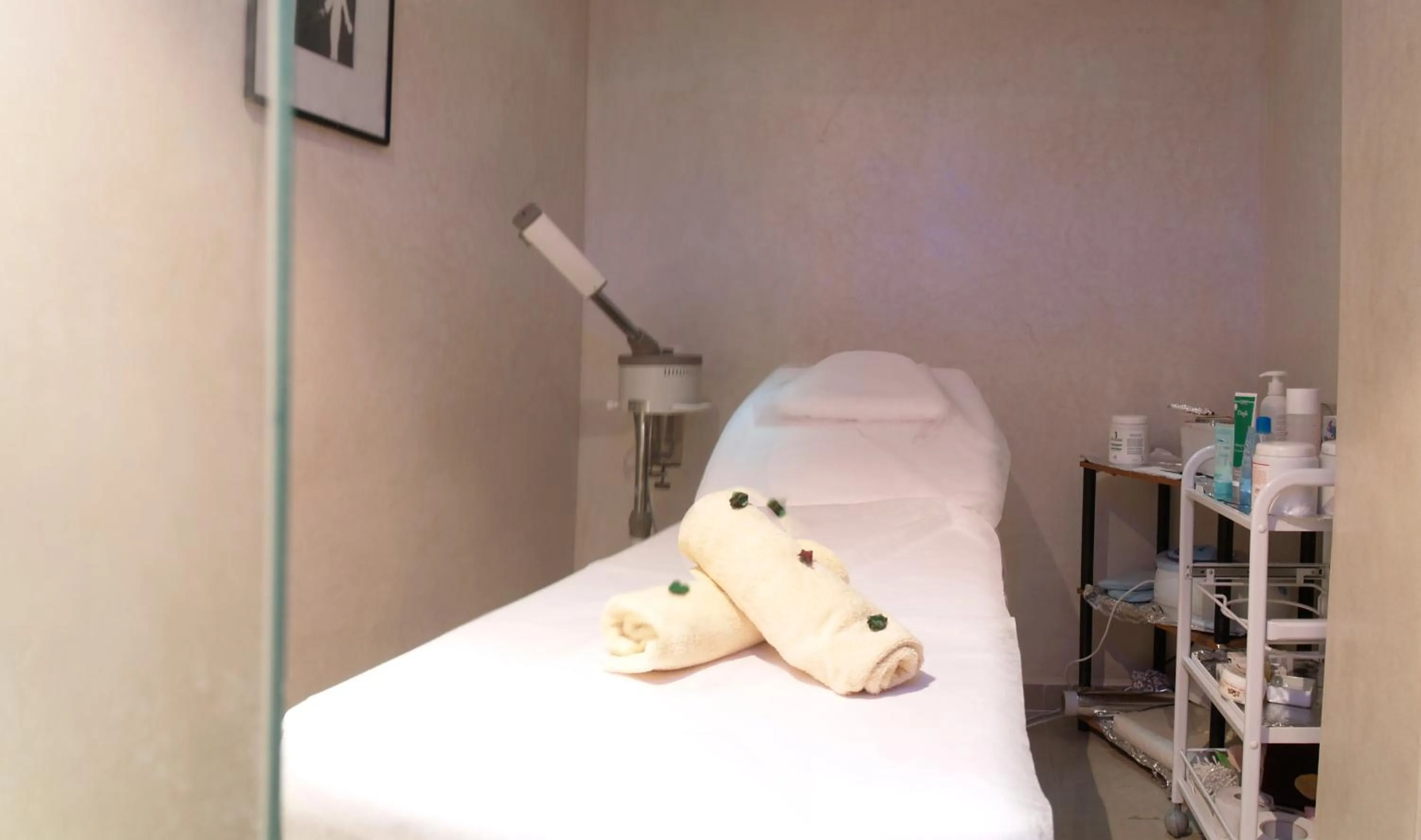 Spa and wellness centre/facilities in Imperial Holiday Hôtel & spa