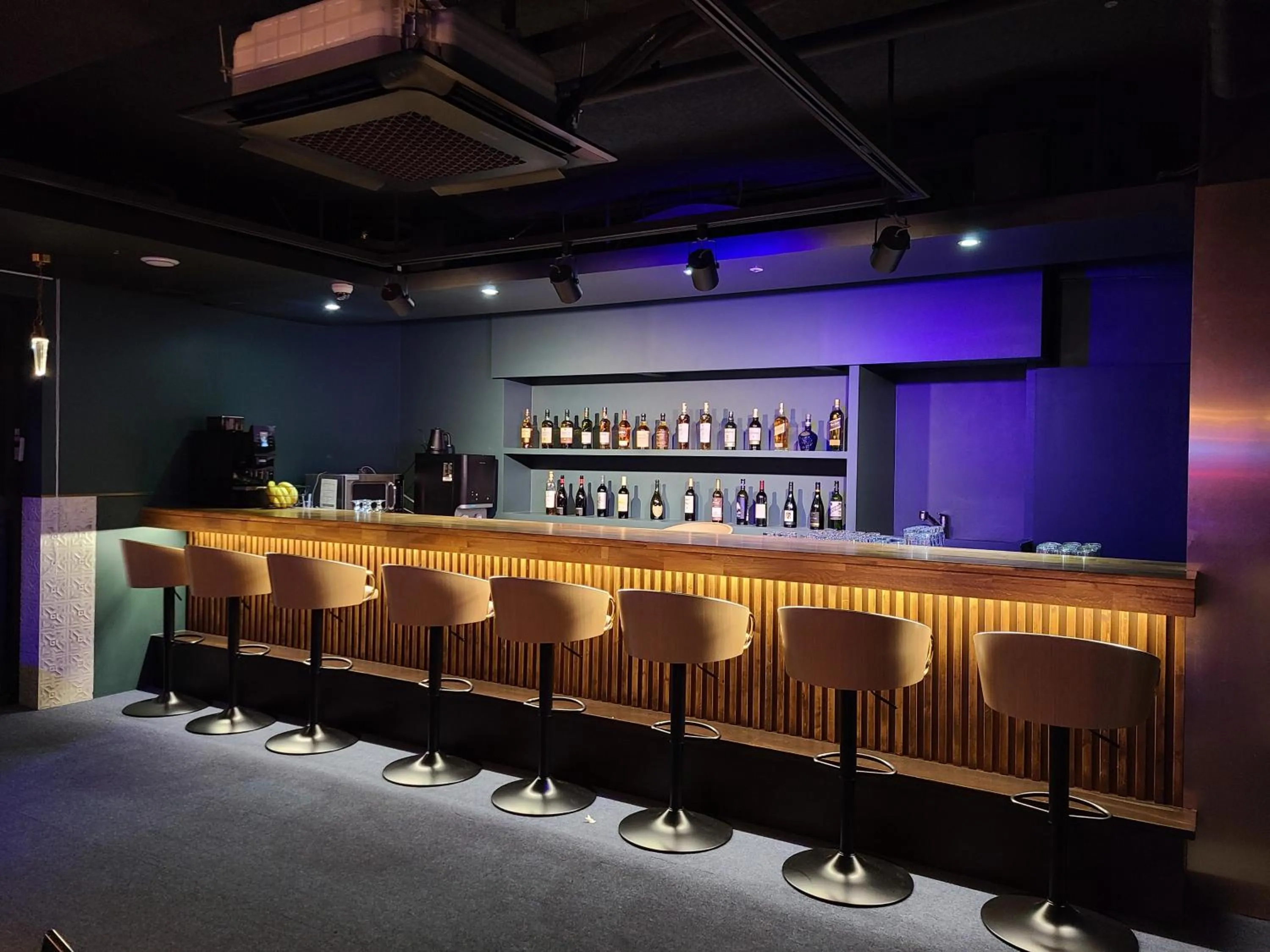 Drinks in Hotel Alice and Trunk