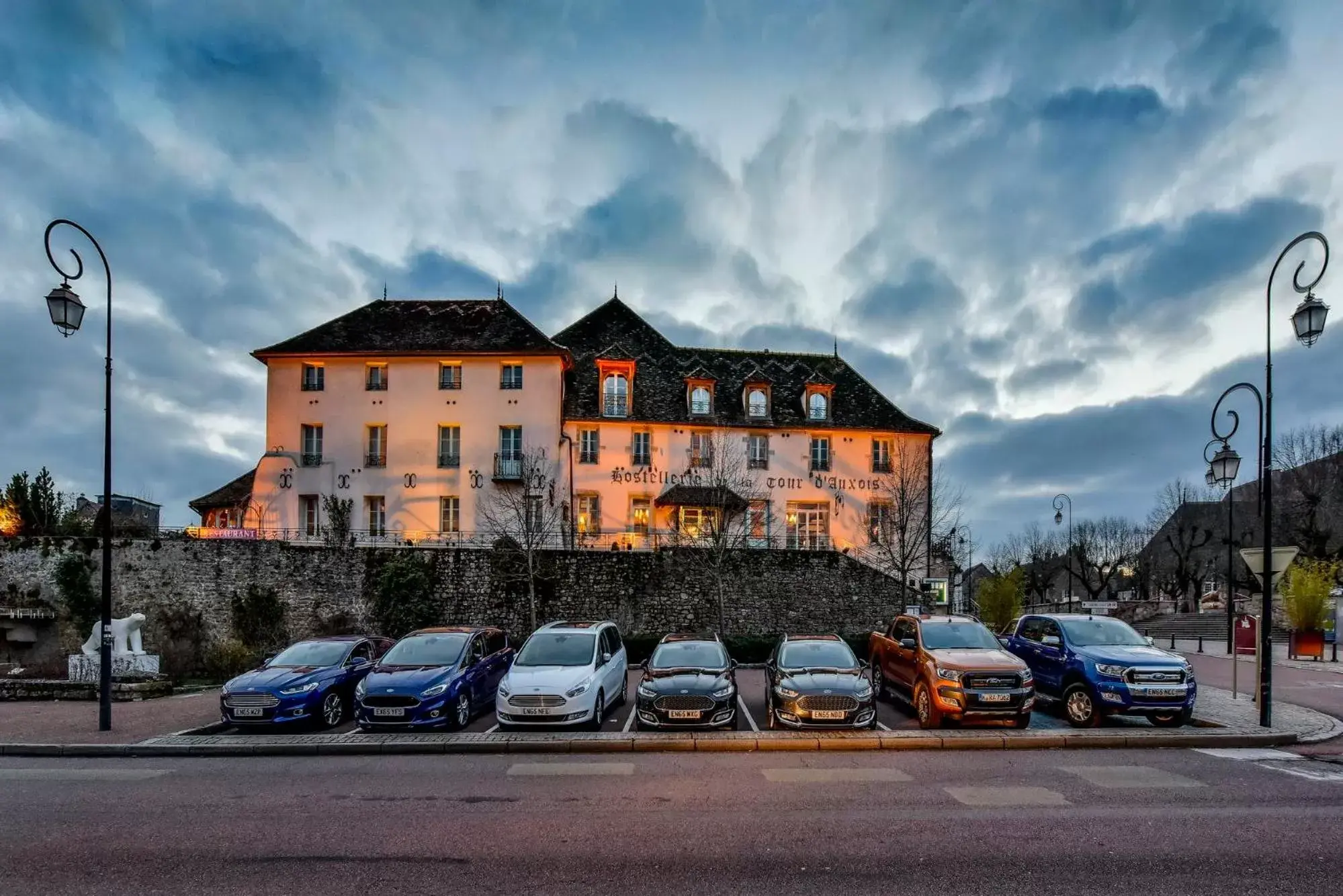 Property Building in Hostellerie de la Tour d'Auxois