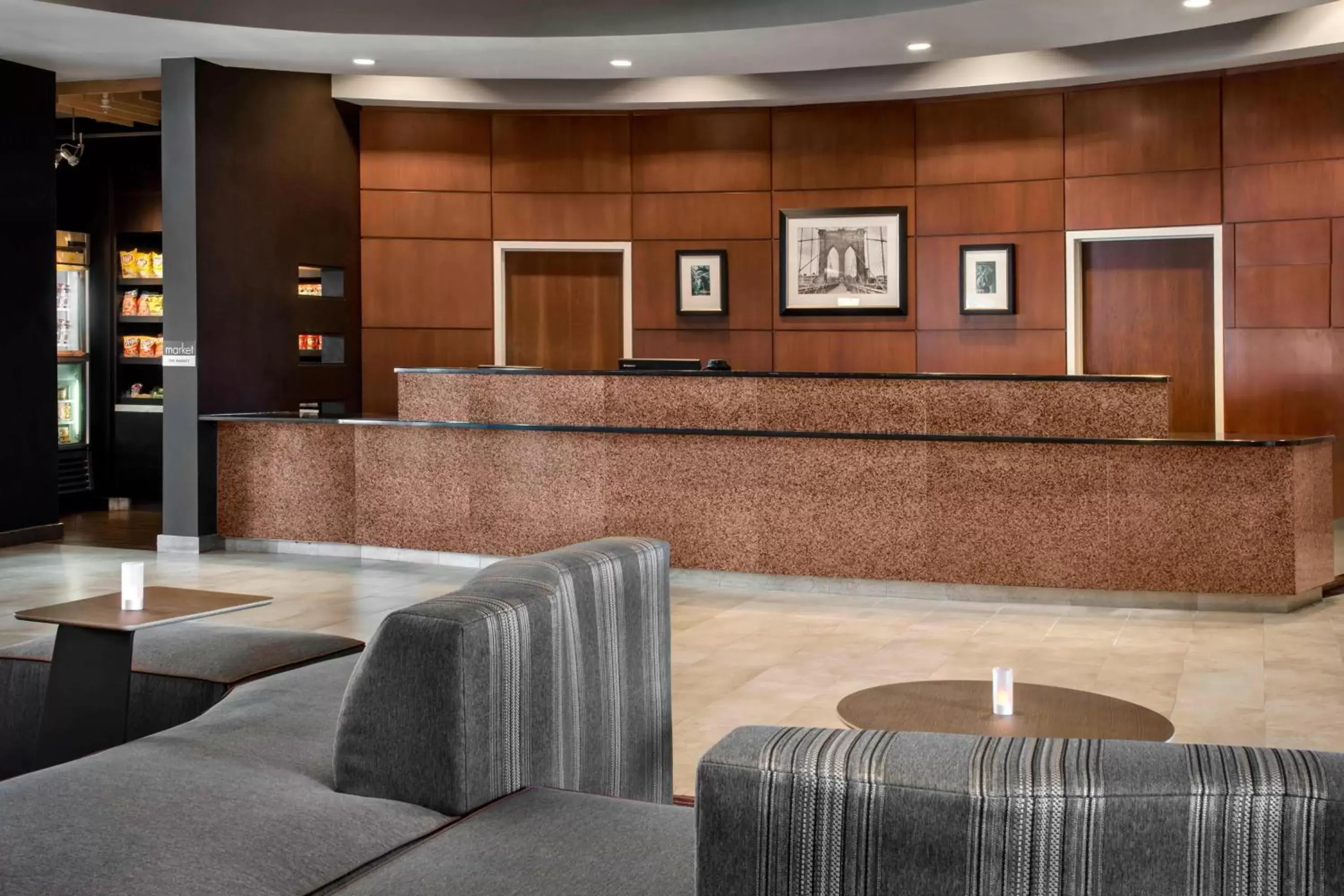 Lobby or reception, Lobby/Reception in Courtyard by Marriott Newark Elizabeth