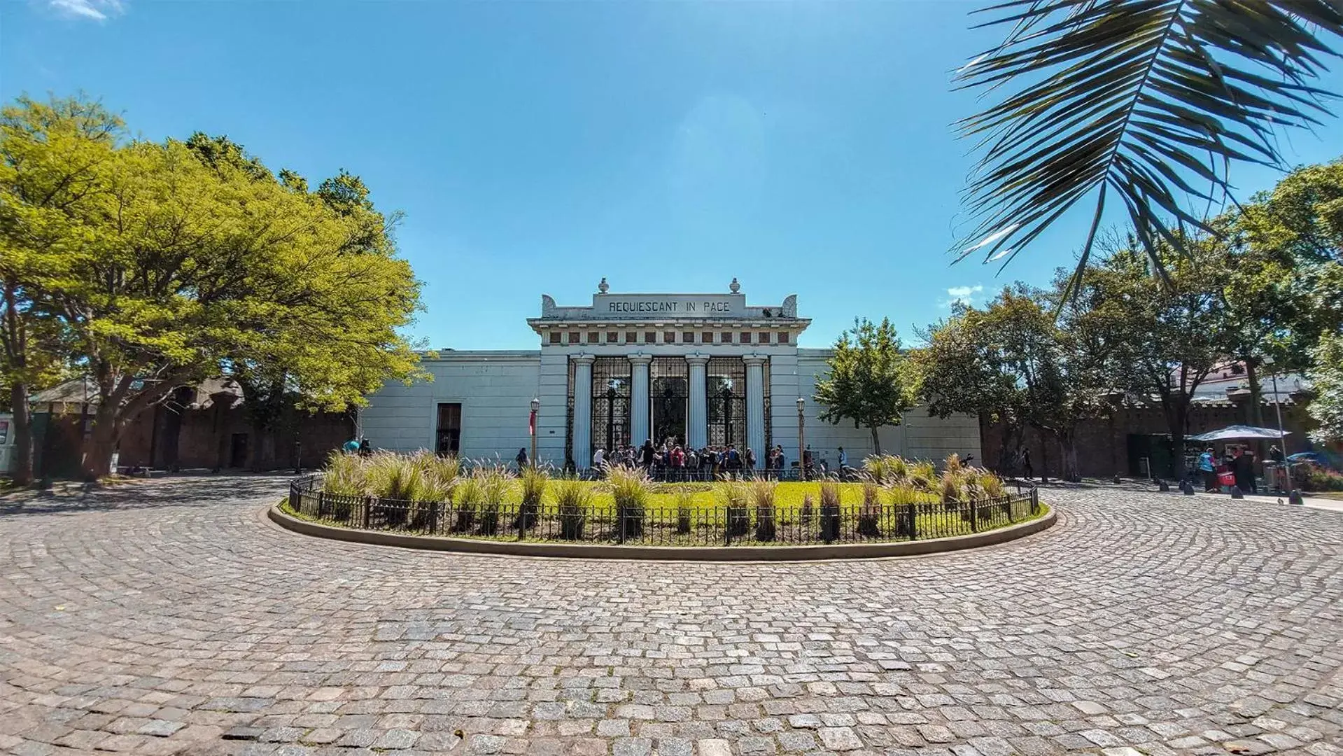 Nearby landmark, Property Building in Recoleta Grand