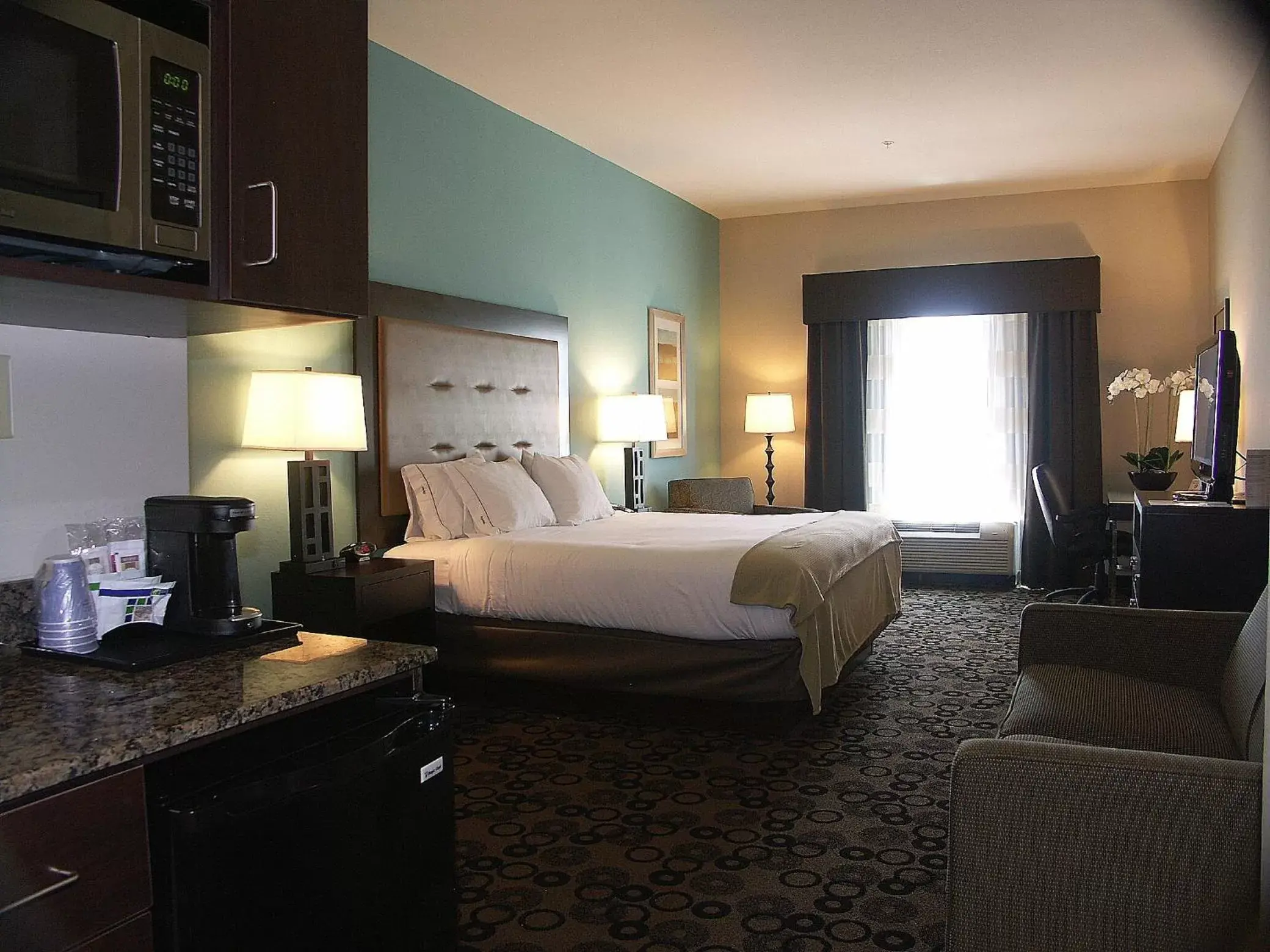 Photo of the whole room in Holiday Inn Express & Suites - Cleveland Northwest, an IHG Hotel