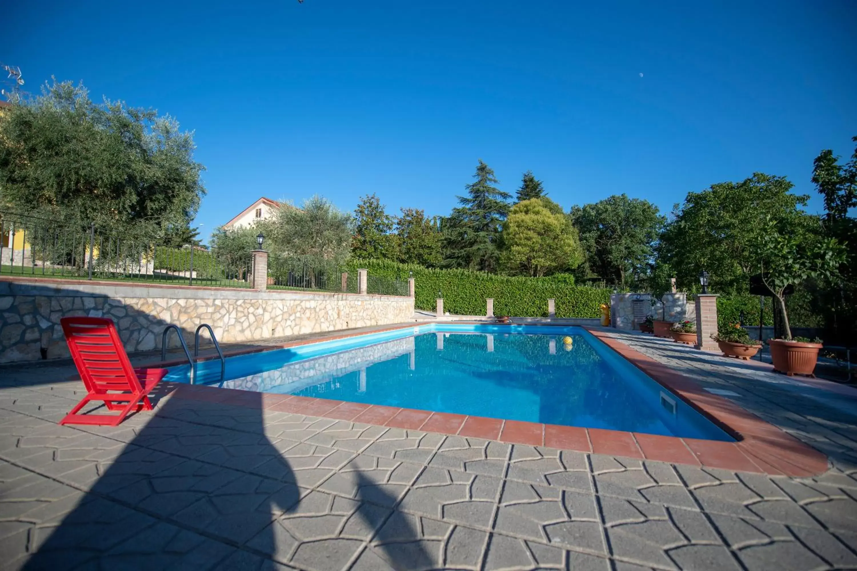 Swimming Pool in B&B Roman Country Villa