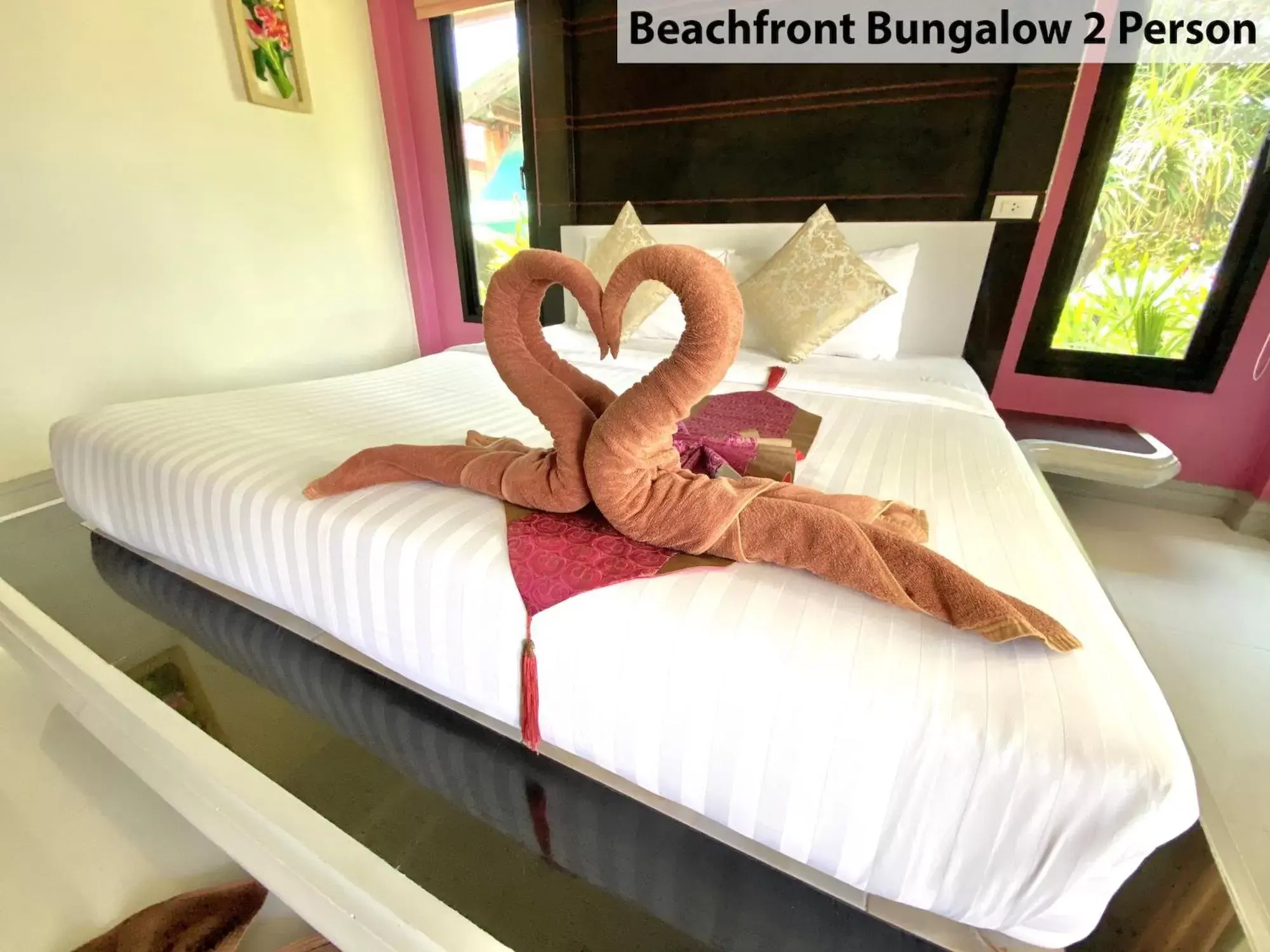 Bed in Lanta Emerald Bungalow