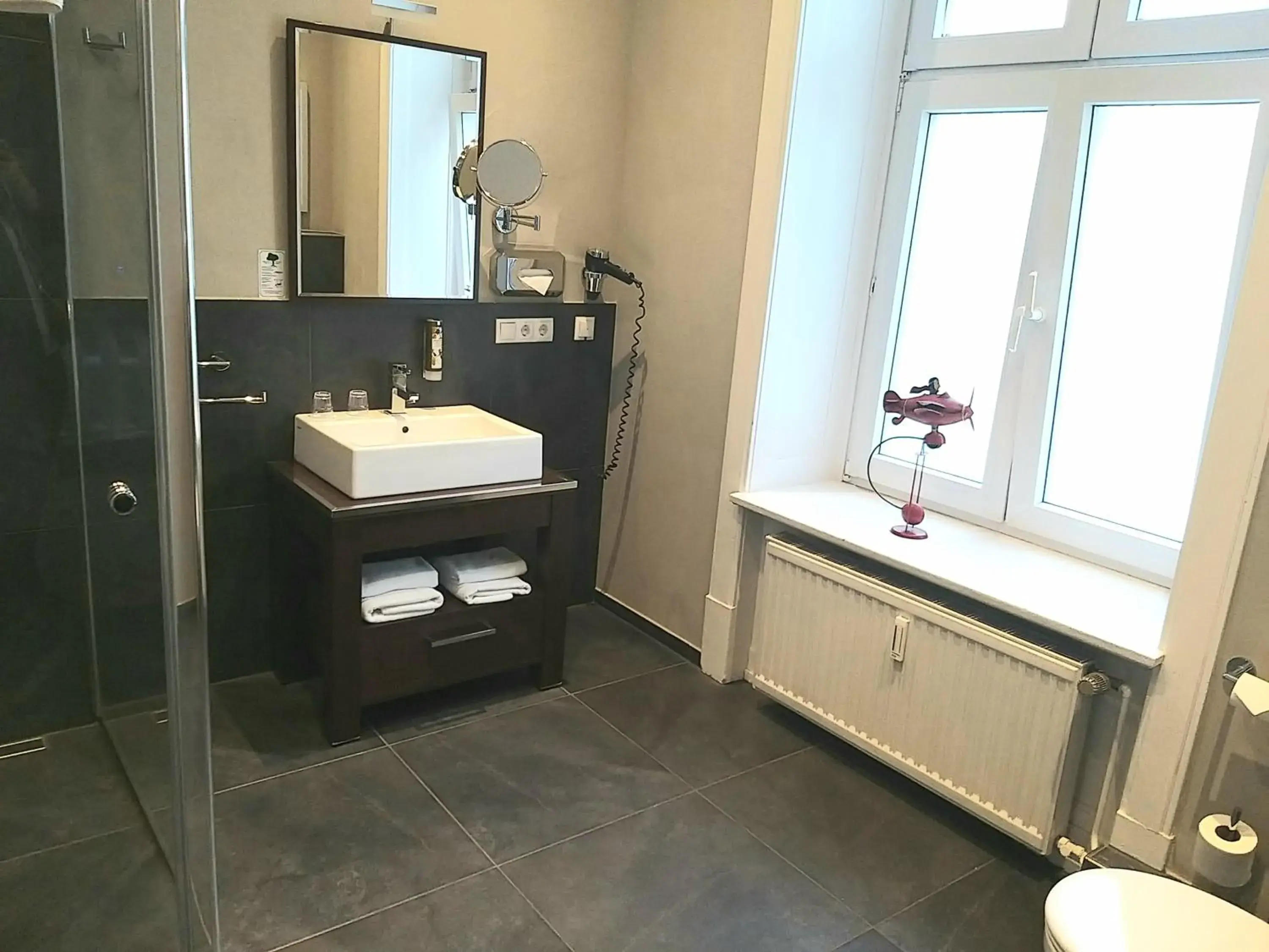 Toilet, Bathroom in Hotel Wagner im Dammtorpalais