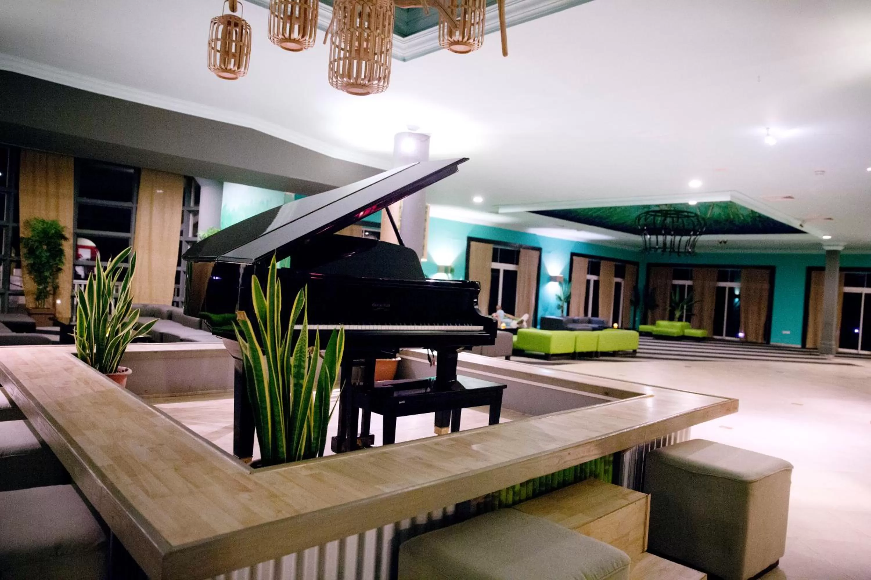 Lounge or bar in Coconut Bay Beach Resort & Spa All Inclusive