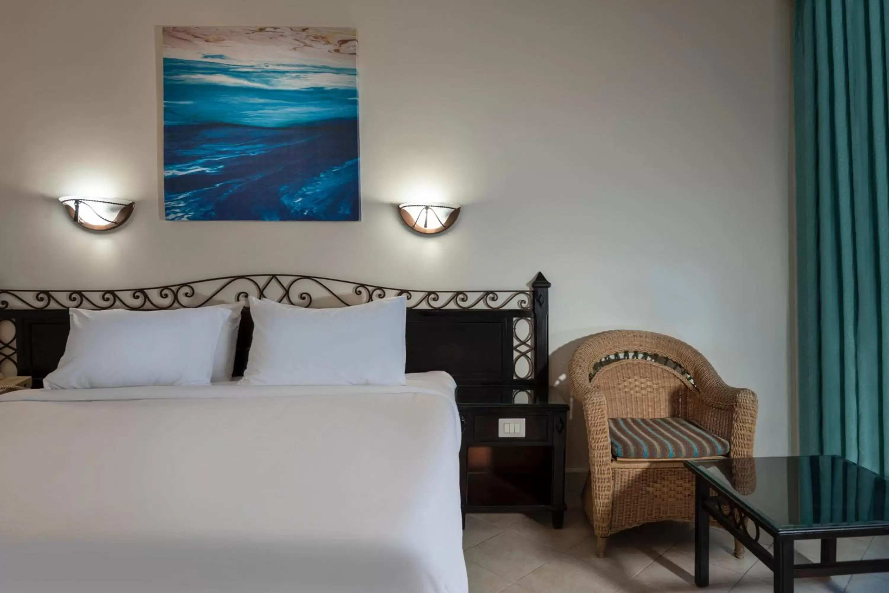 Bed in Pyramisa Beach Resort Sahl Hasheesh