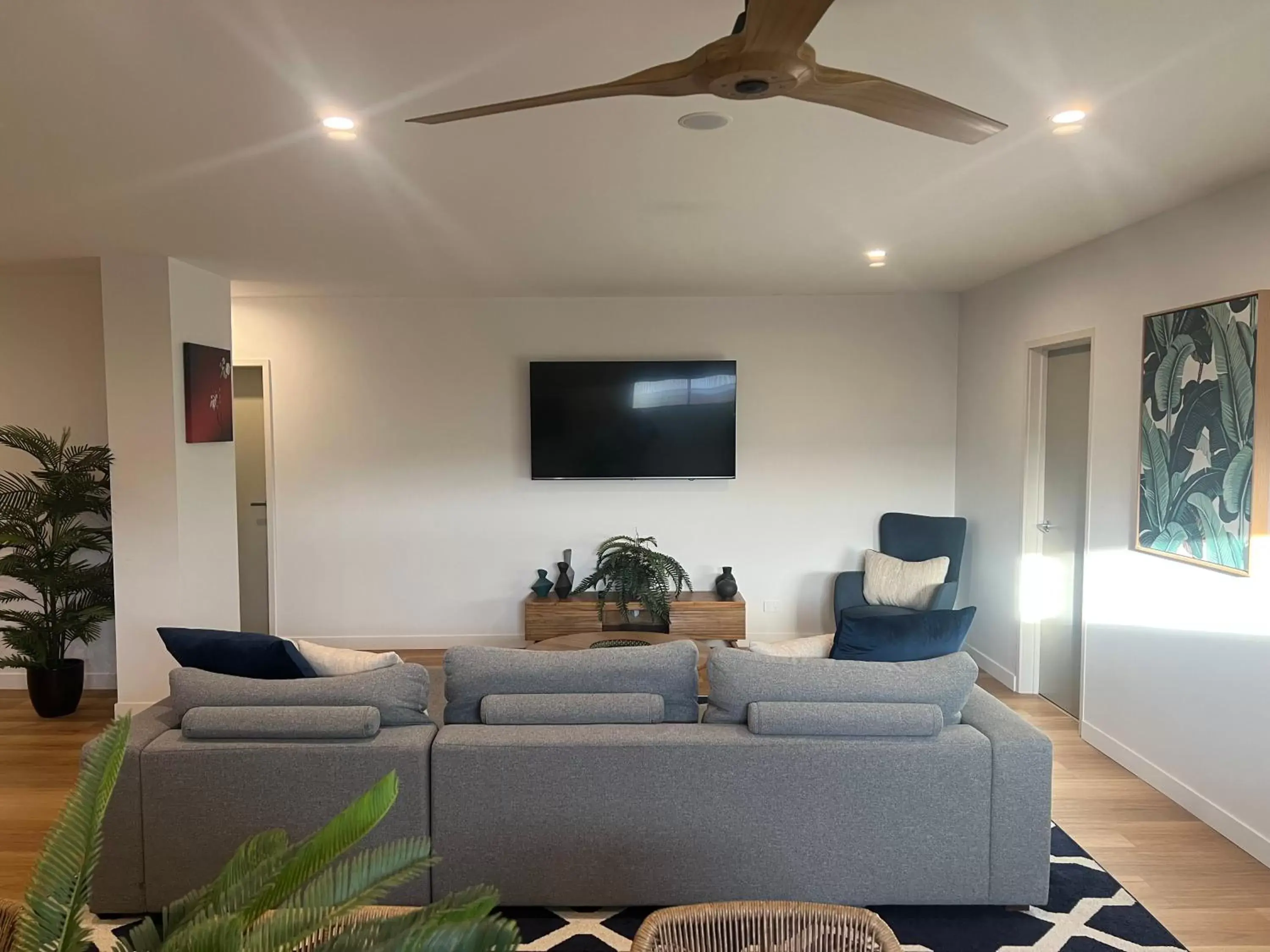 Living room in Plantation Hotel Coffs Harbour Living room in Plantation Hotel Coffs Harbour