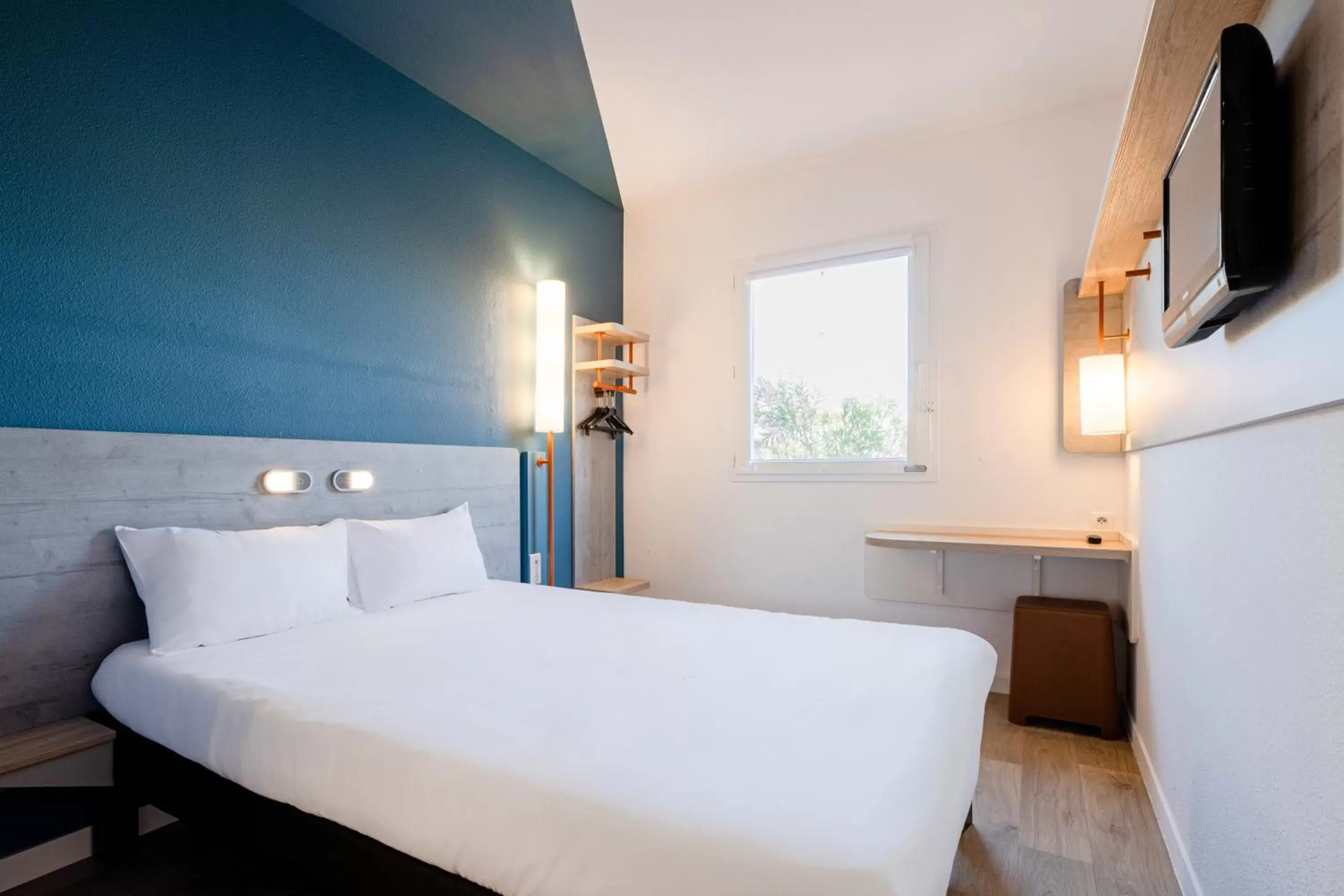 Bedroom, Bed in Ibis Budget Perpignan Nord Rivesaltes