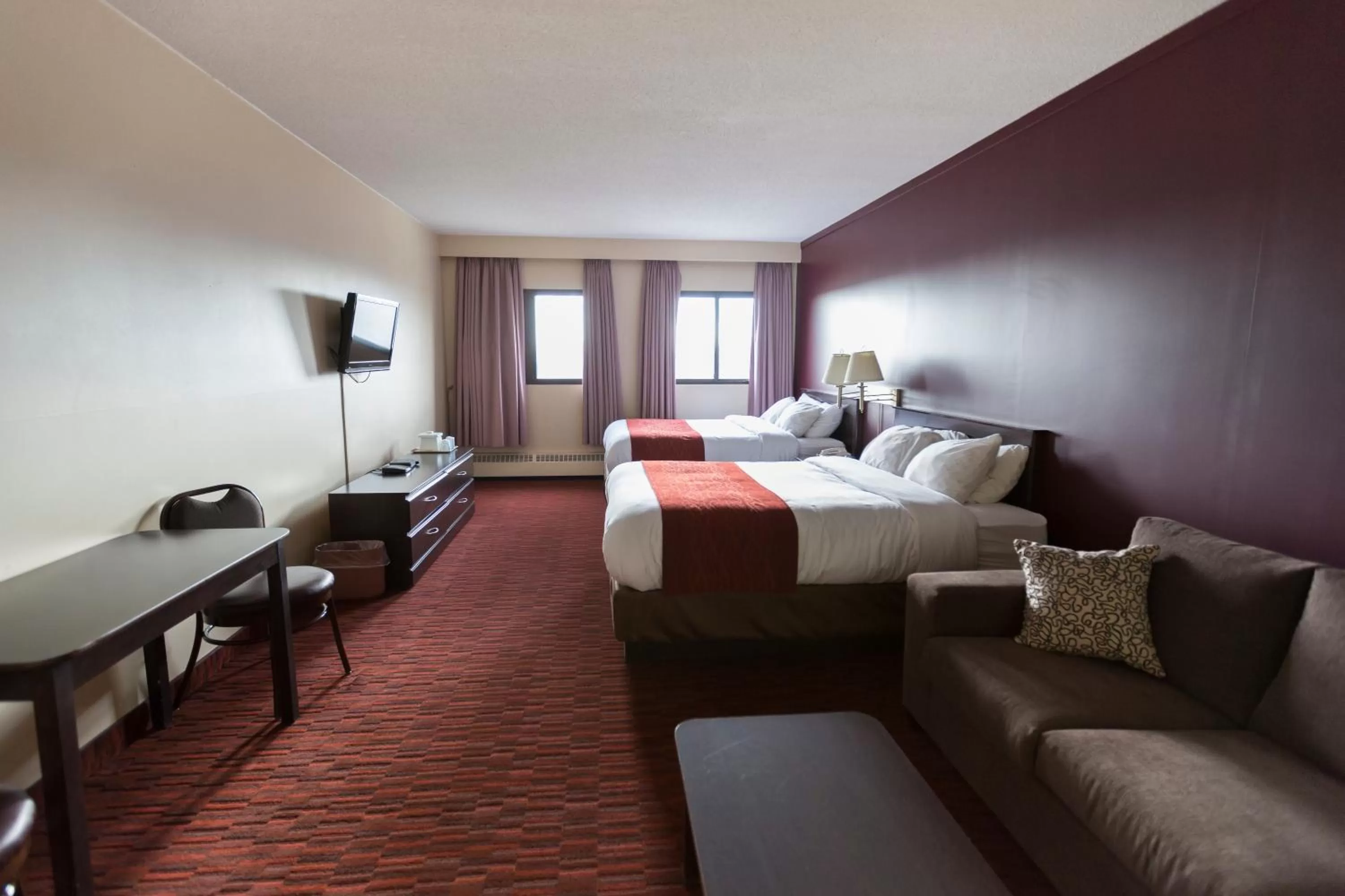 Bed in Argyll Plaza Hotel