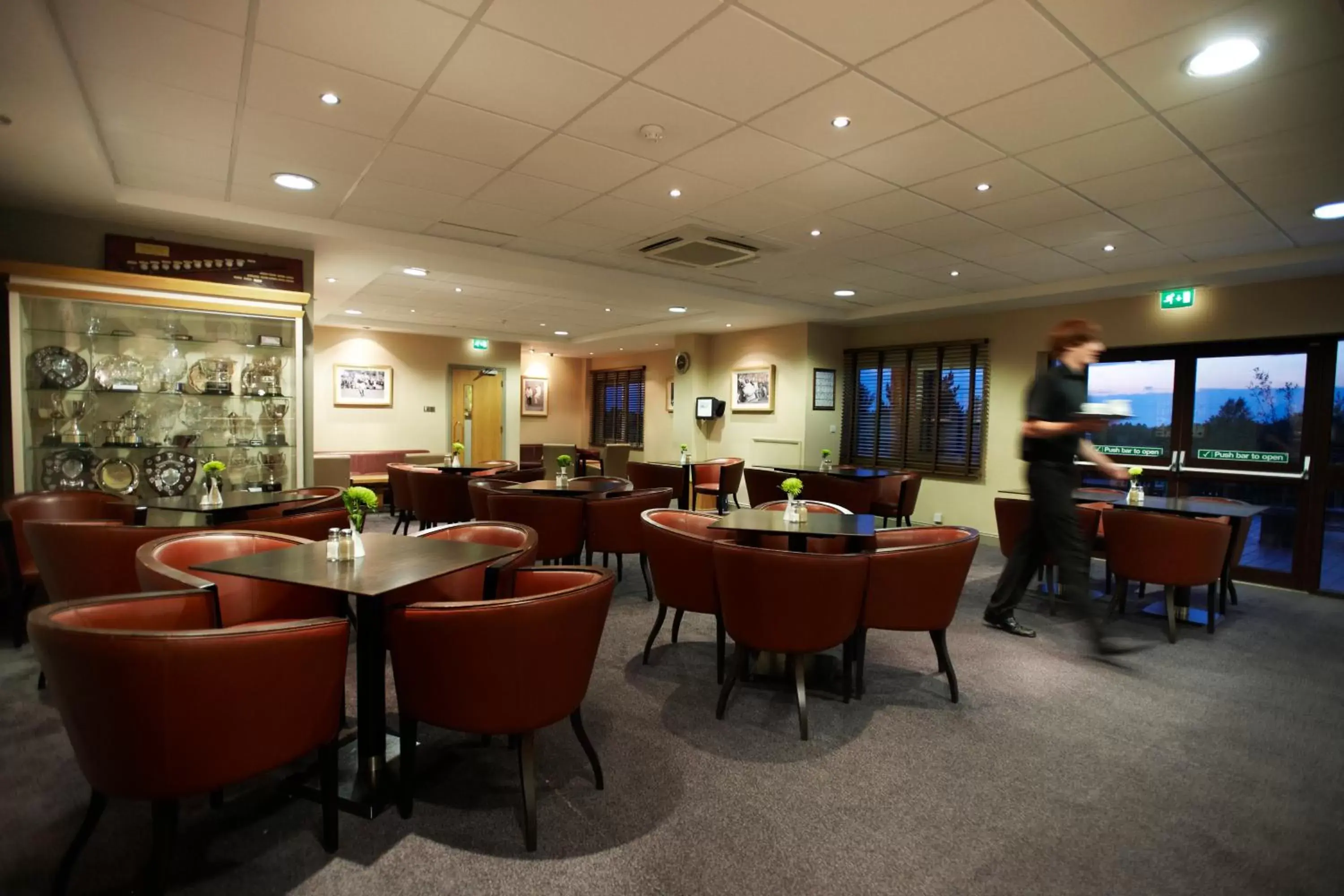 Restaurant/Places to Eat in The Essex Golf & Country Club Hotel